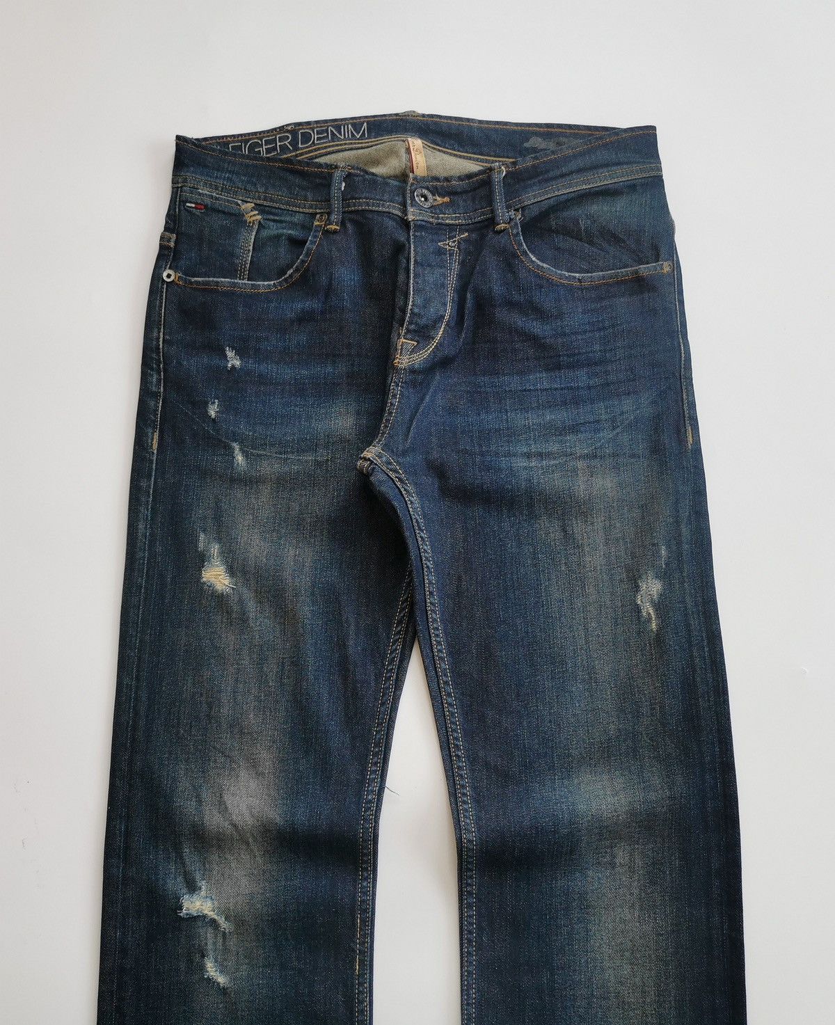 Tommy Hilfiger Tommy Hilfiger Zipper Distressed Jeans Size US 32 / EU 48 - 4 Thumbnail