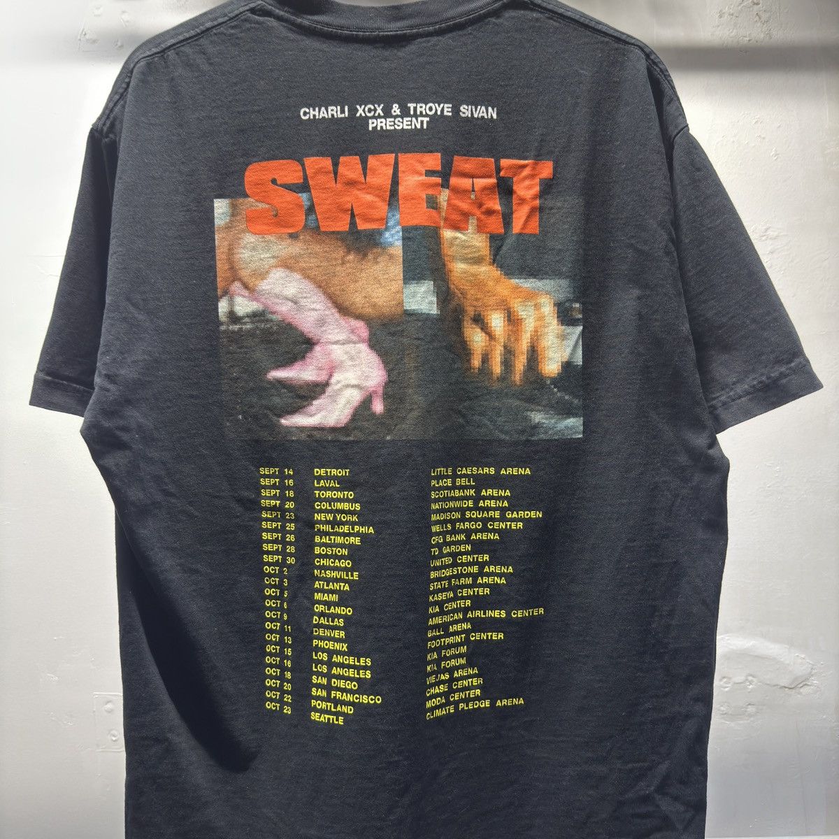 Band Tees Charli XCX Brat Sweat Tour Shirt Size US L / EU 52-54 / 3 - 5 Thumbnail