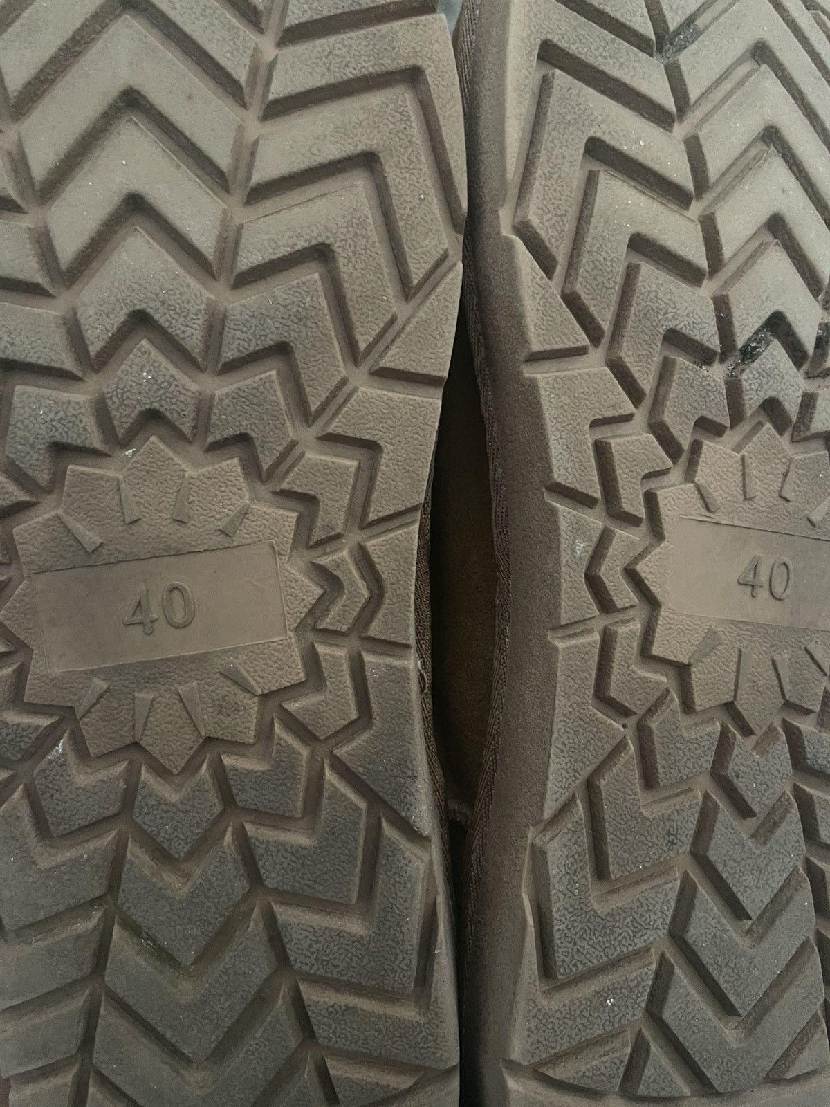 1199 1199 Bazo v1 uggs Size US 7 / EU 40 - 3 Thumbnail