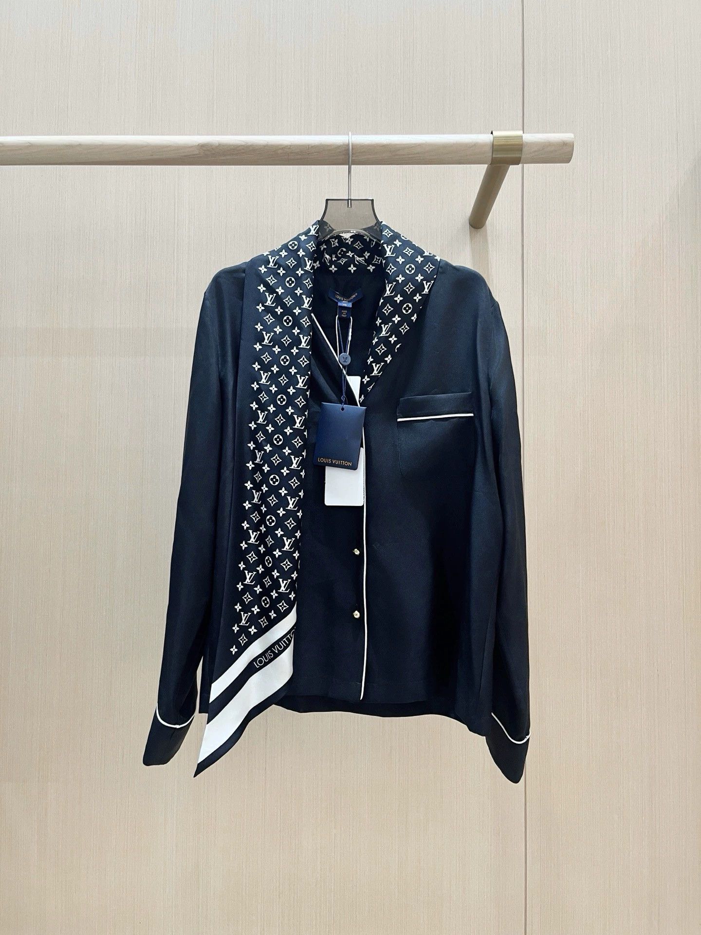 Louis Vuitton LV 2026 Pre-Spring Monogram Silk Ribbon Shirt 40 New Size M / US 6-8 / IT 42-44 - 1 Thumbnail
