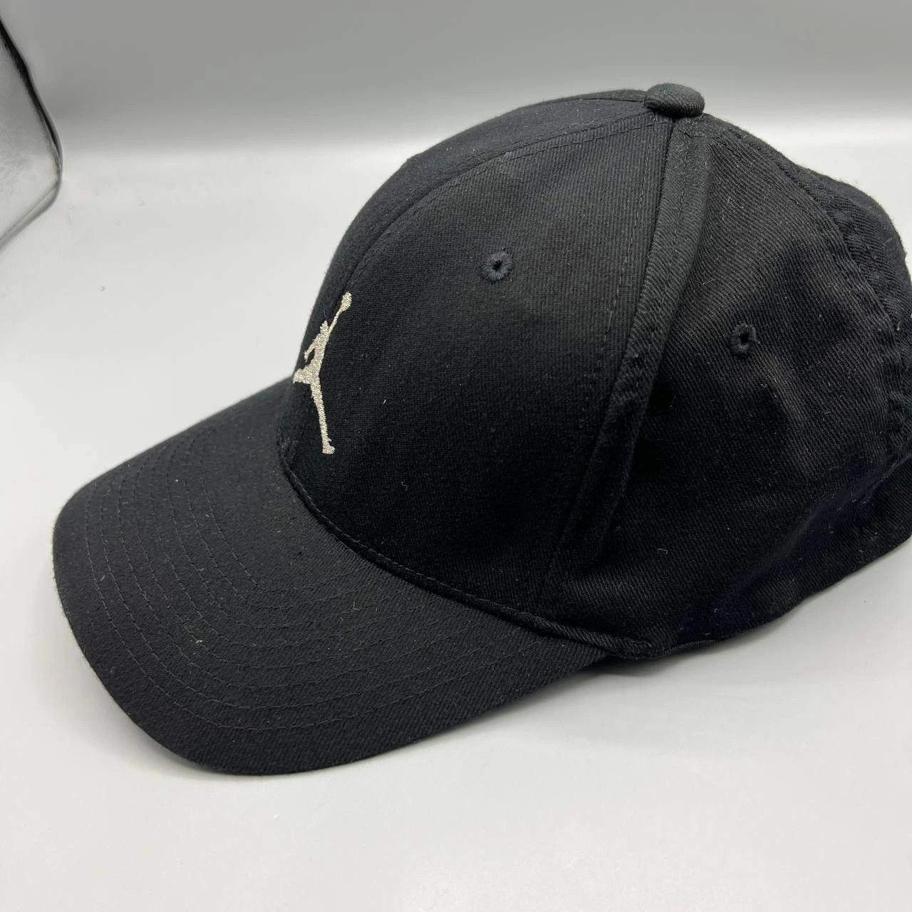 Jordan Brand Air Jordan Wings Hat Men S-M Embroidered Stretch Fitted Size ONE SIZE - 3 Thumbnail