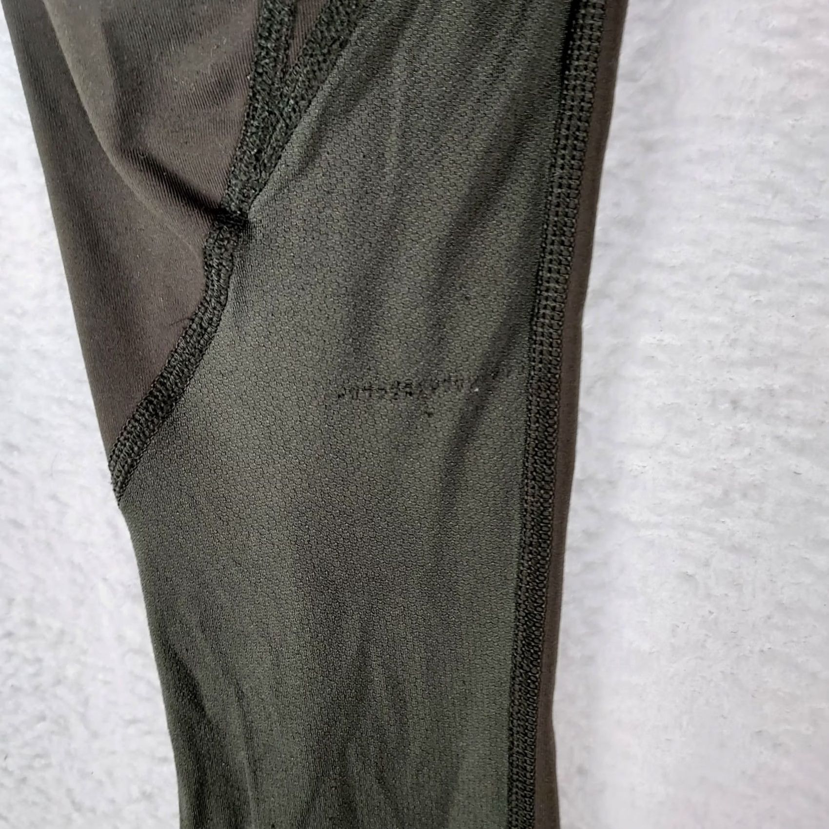 Lululemon VINTAGE Lululemon Fast and Free Leggings Women Size 2 Green Nulux Crop Yoga Pants Size 26" / US 2 / IT 38 - 7 Thumbnail