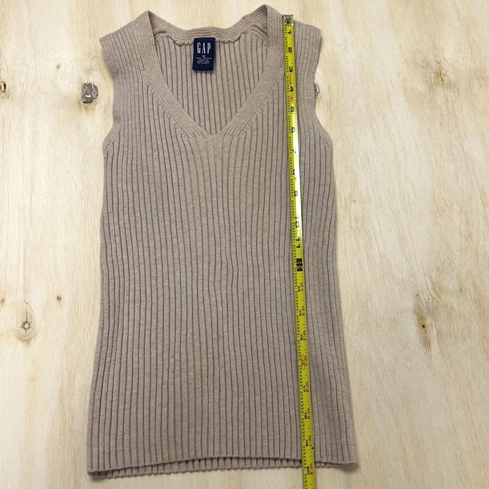 Gap Y2K Gap Sweater Vest Womens Small Beige V Neck Ribbed Tight-Knit Cotton Stretch Vest Size S / US 4 / IT 40 - 4 Thumbnail