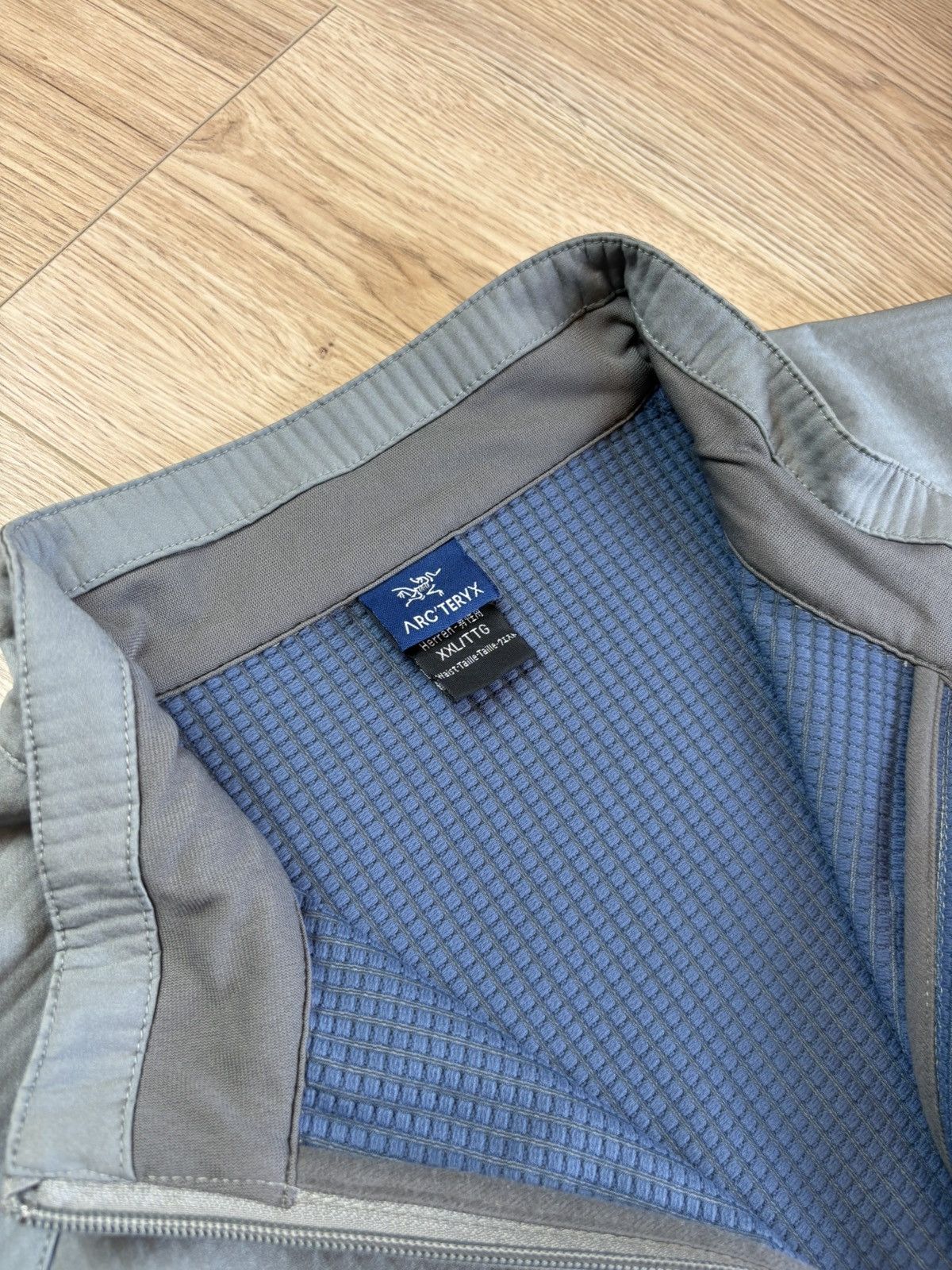 Arc'teryx Vintage Arc'teryx Gore-Tex Soft Shell Lined Jacket Canada Size US L / EU 52-54 / 3 - 11 Thumbnail