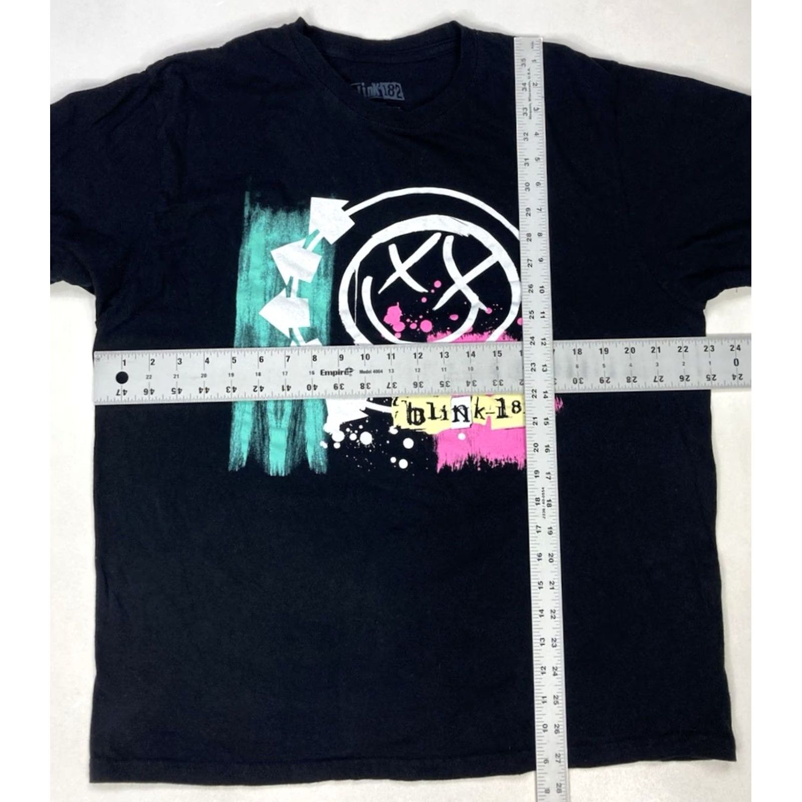 Vintage VINTAGE Blink 182 T-Shirt Men XL Black Short Sleeve Graphic Print Music Merch Size US XL / EU 56 / 4 - 5 Thumbnail