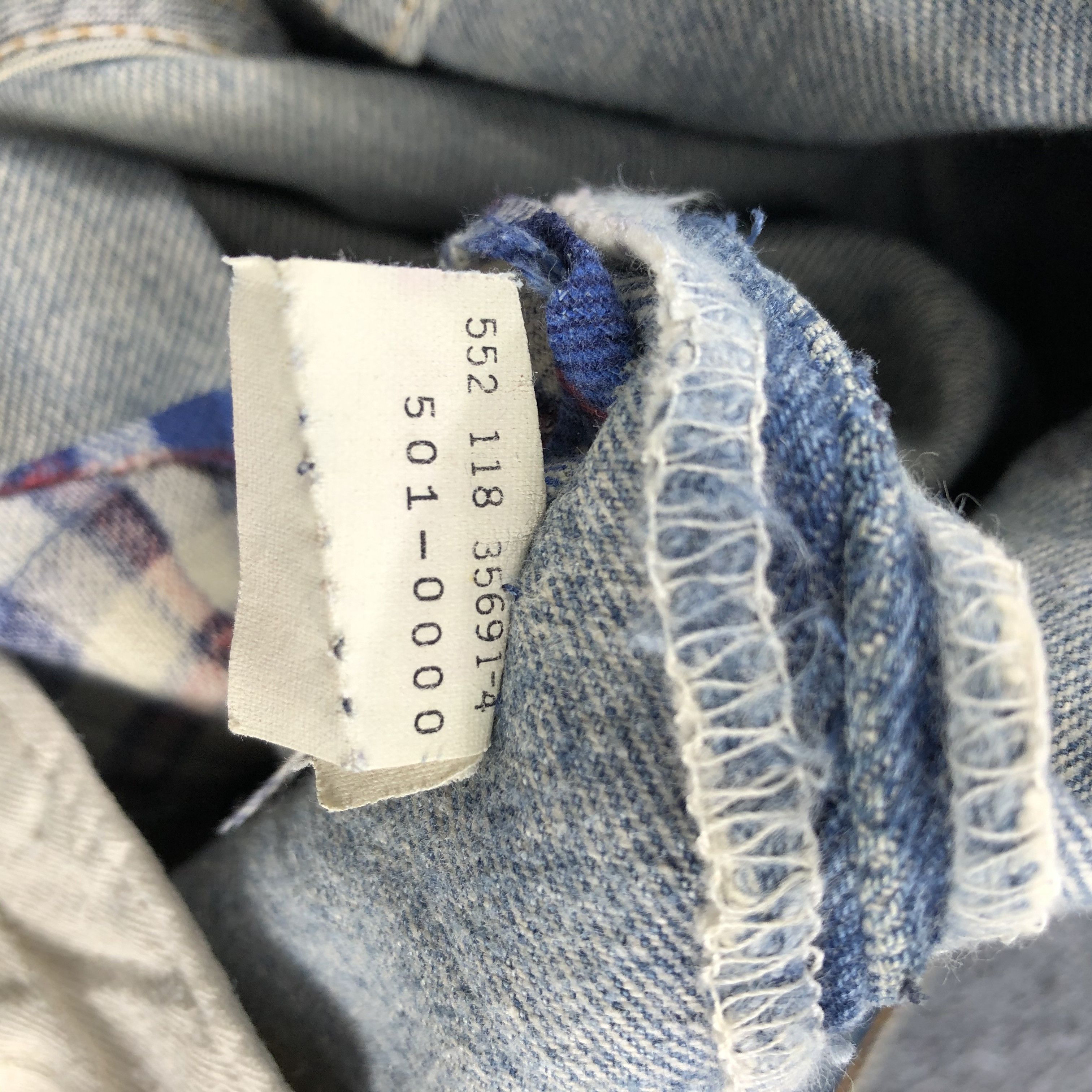 Levi's Vintage Levis 501 Jeans Rusty Wash Distressed Denim KJ376 Size US 34 / EU 50 - 13 Thumbnail