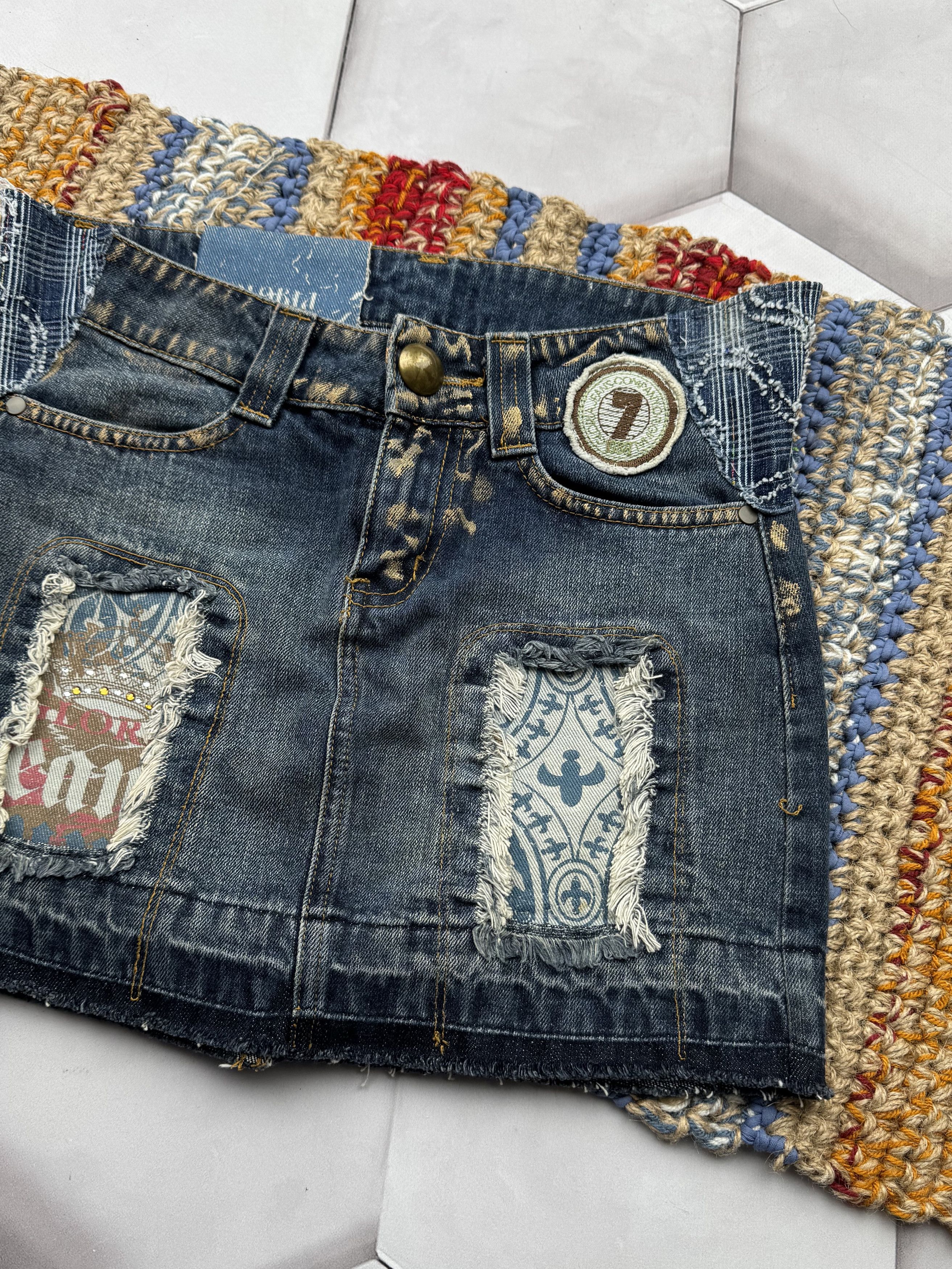 Vintage Vintage Mini Skirt With Many Details (E4) Size 26" / US 2 / IT 38 - 3 Thumbnail