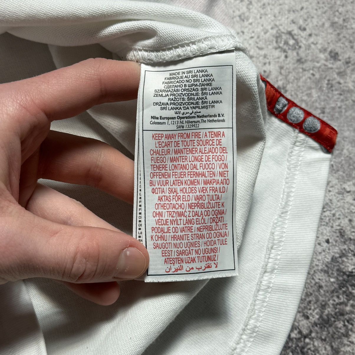Nike Vintage Nike O2 England Rugby Jersey Size US L / EU 52-54 / 3 - 8 Thumbnail