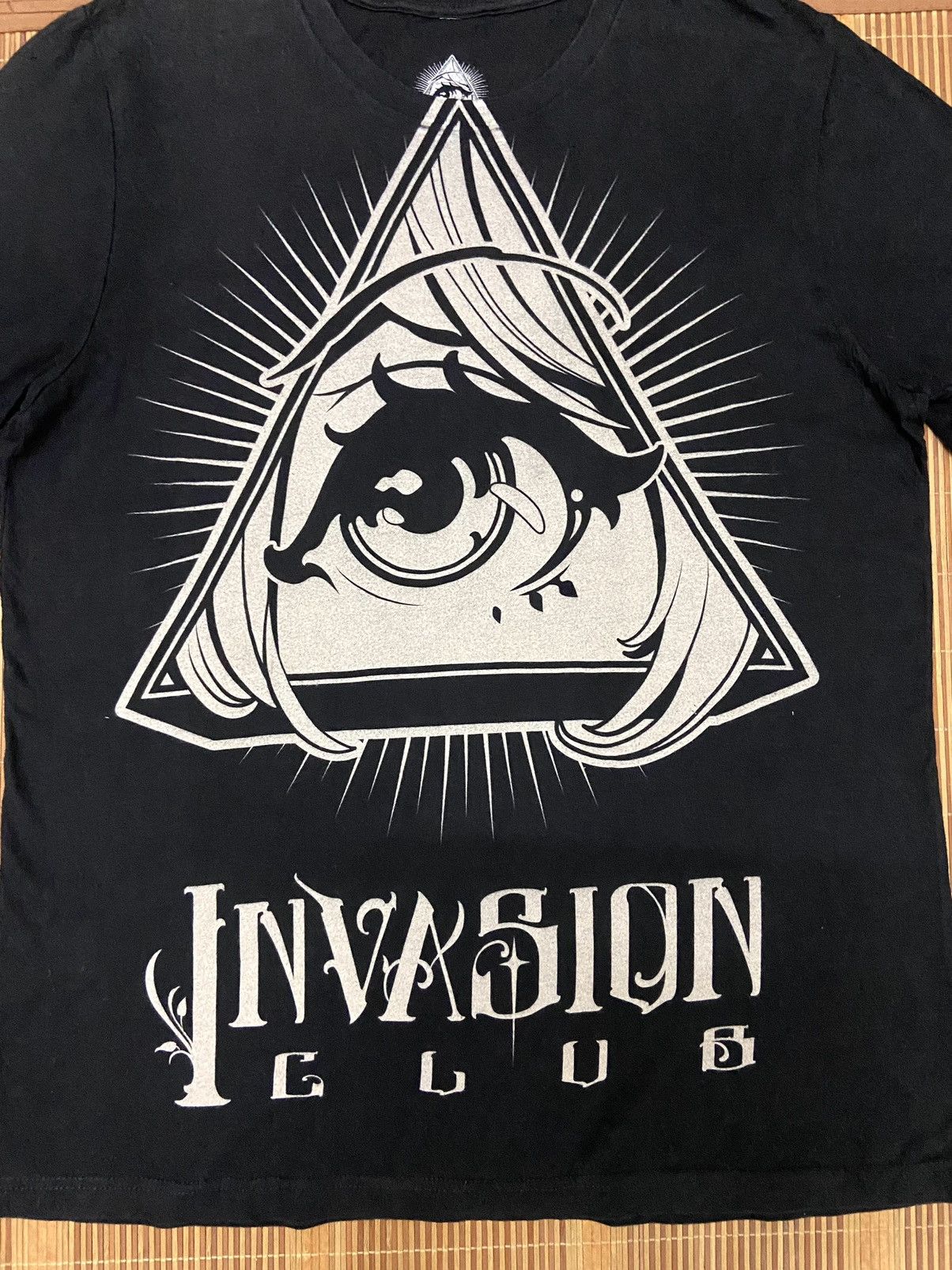 Japanese Brand INVASION CLUB TEE Size US L / EU 52-54 / 3 - 7 Thumbnail