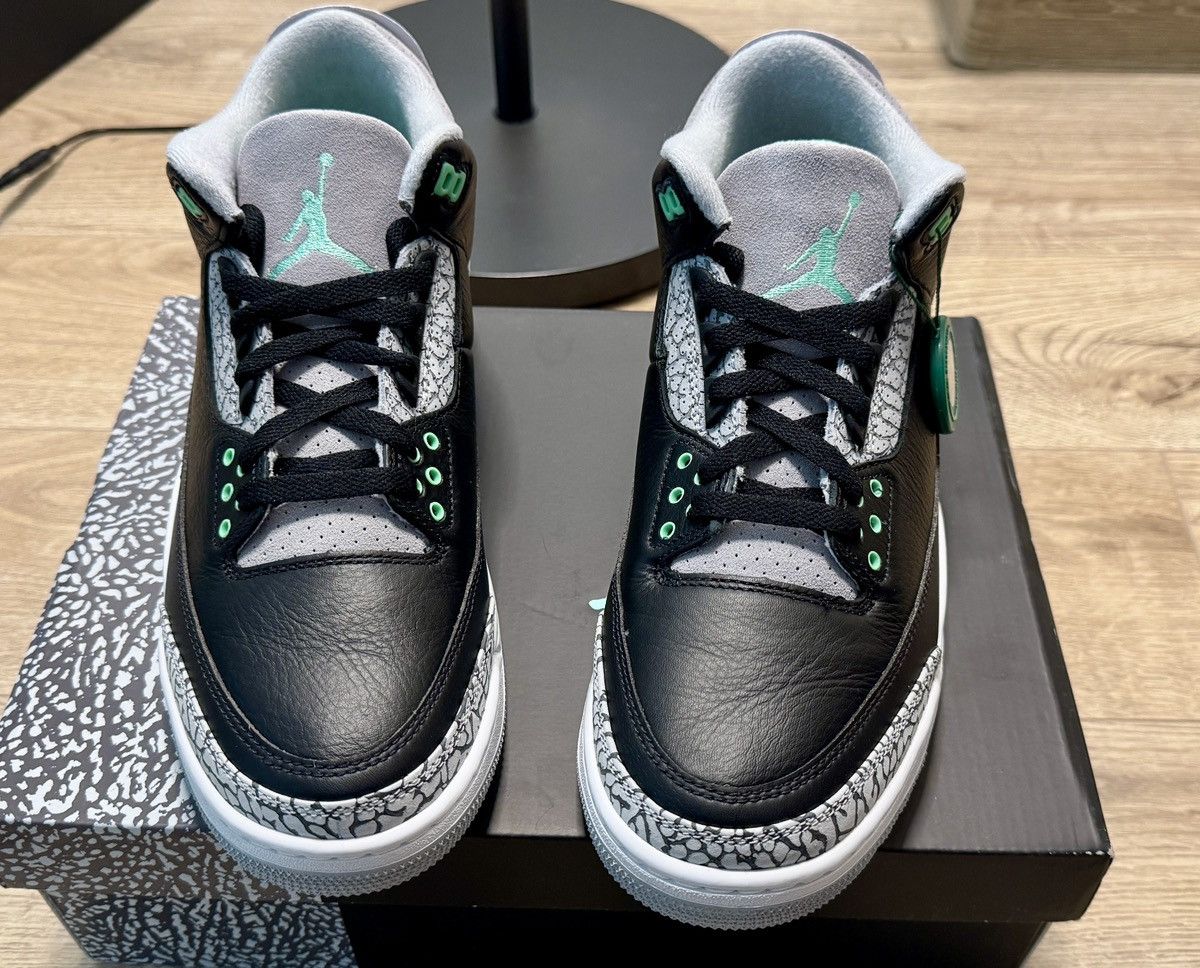 Jordan Brand Air Jordan 3 Retro Green Glow Size US 9.5 / EU 42-43 - 2 Thumbnail