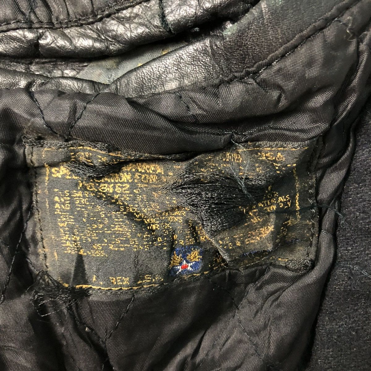 Avirex 🔥VINTAGE AVIREX AMERICA BOMBER VARSITY LEATHER JACKET Size US M / EU 48-50 / 2 - 24 Thumbnail
