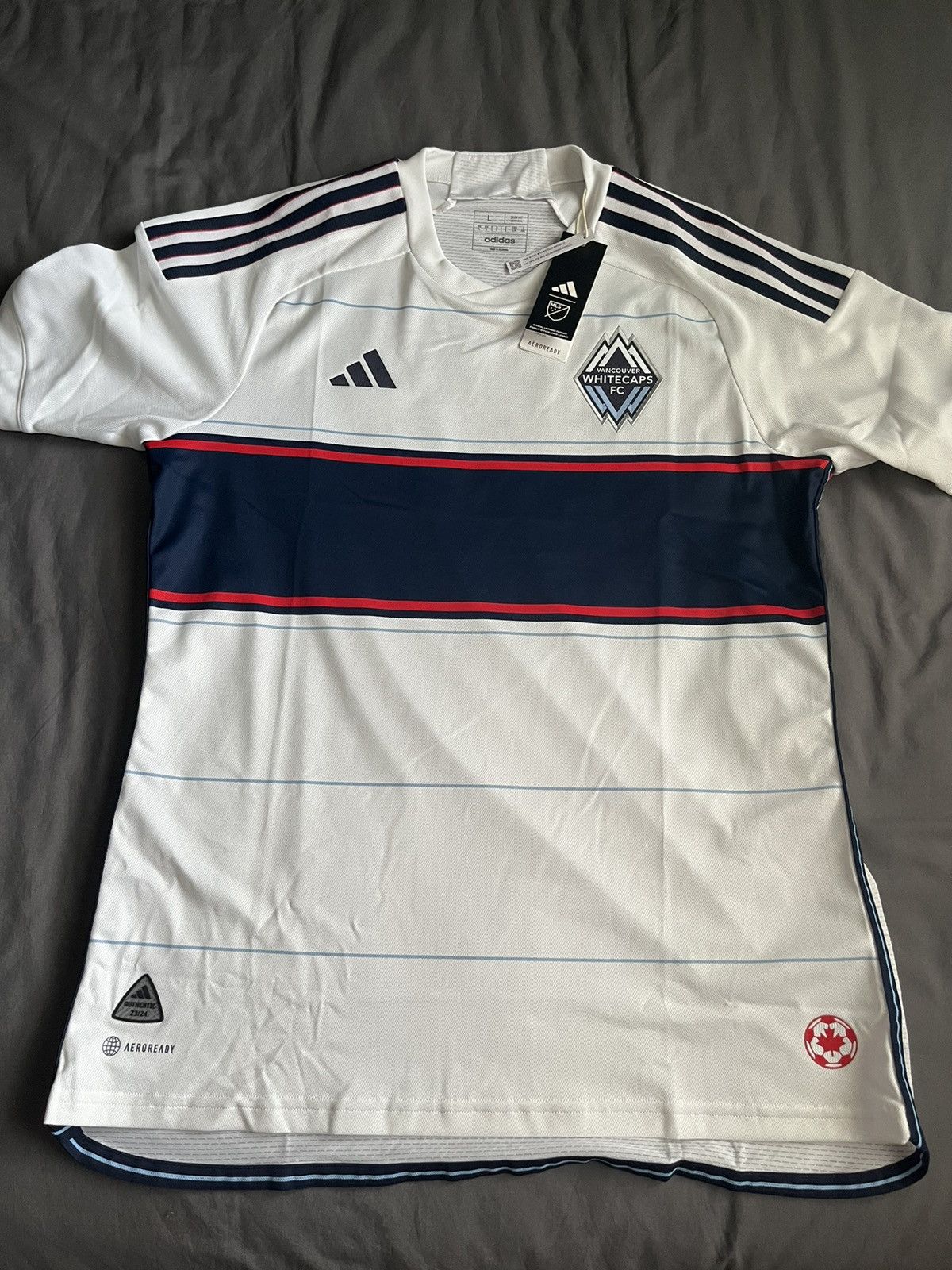 Adidas Vancouver Whitecaps 2024 Home Kit - Player Version Size US L / EU 52-54 / 3 - 1 Thumbnail