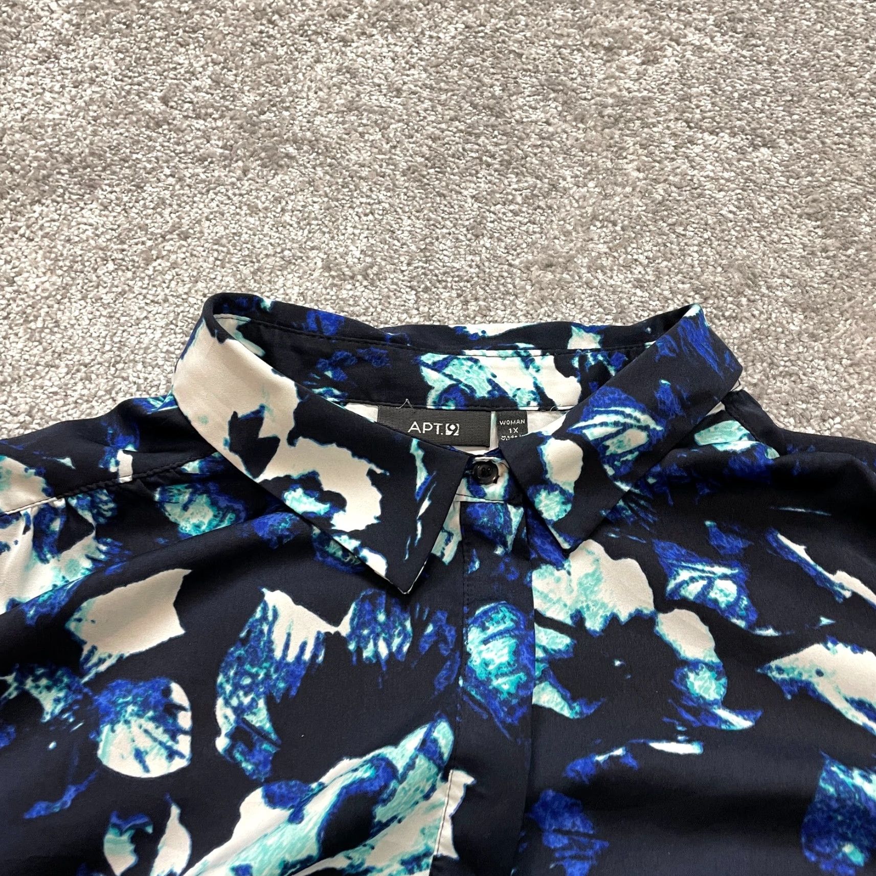 Apt. 9 Apt. 9 Button-Up Shirt Womens 1X White Blue Floral 3/4 Sleeve Collared Shirt Size XL / US 12-14 / IT 48-50 - 2 Thumbnail