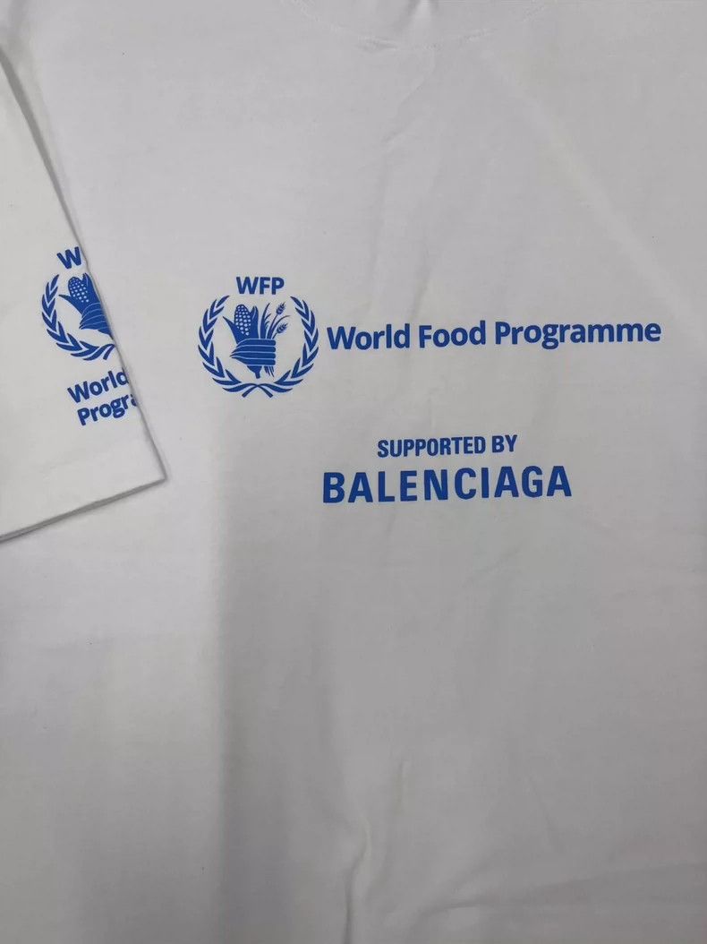 Balenciaga Balenciaga Logo monogrammed crewneck pullover short sleeve Size US XL / EU 56 / 4 - 3 Thumbnail