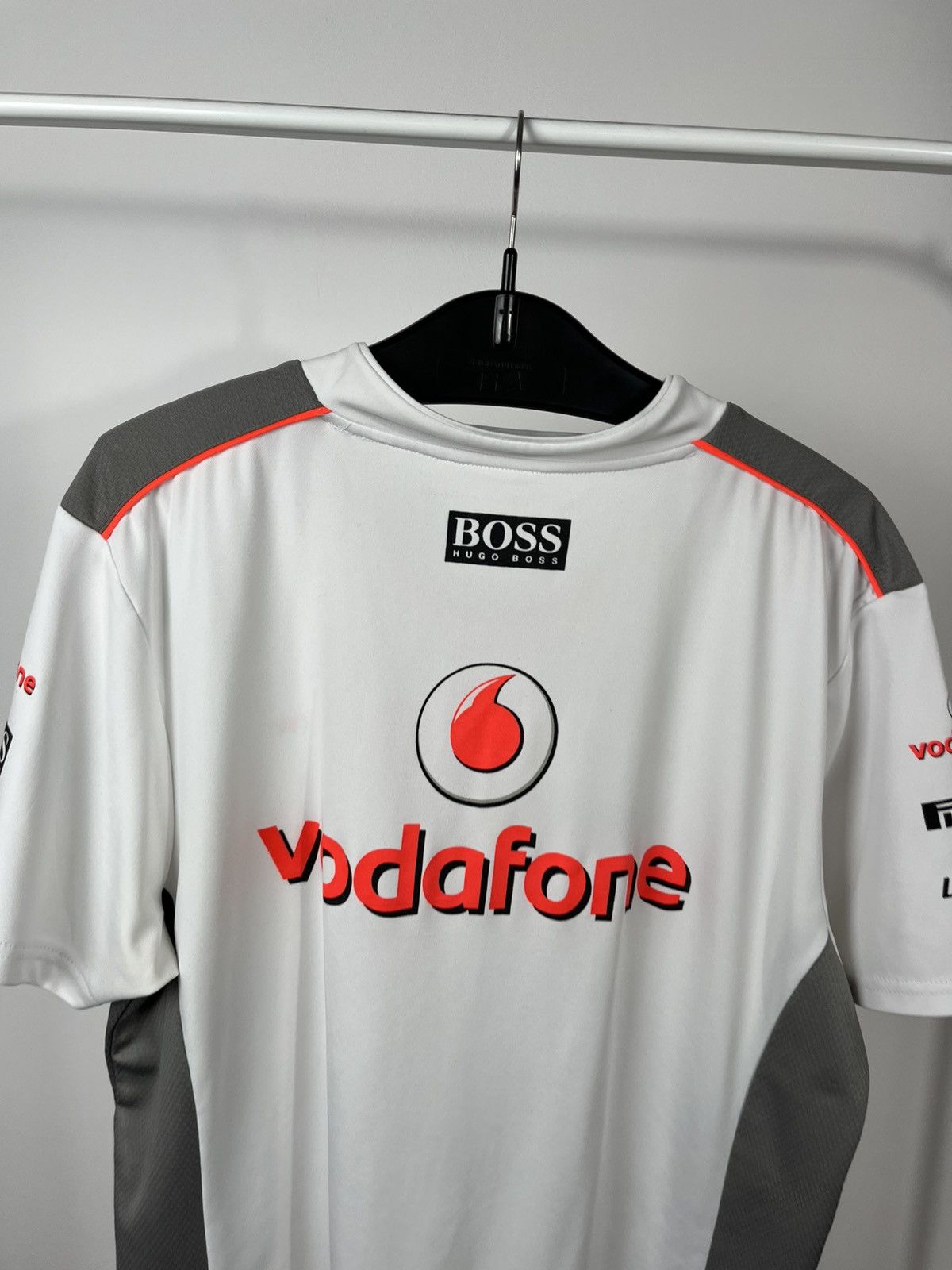 Mercedes-Benz Hugo Boss McLaren Mercedes Vodafone F1 Team Shirt Racing Tee Size US L / EU 52-54 / 3 - 16 Thumbnail
