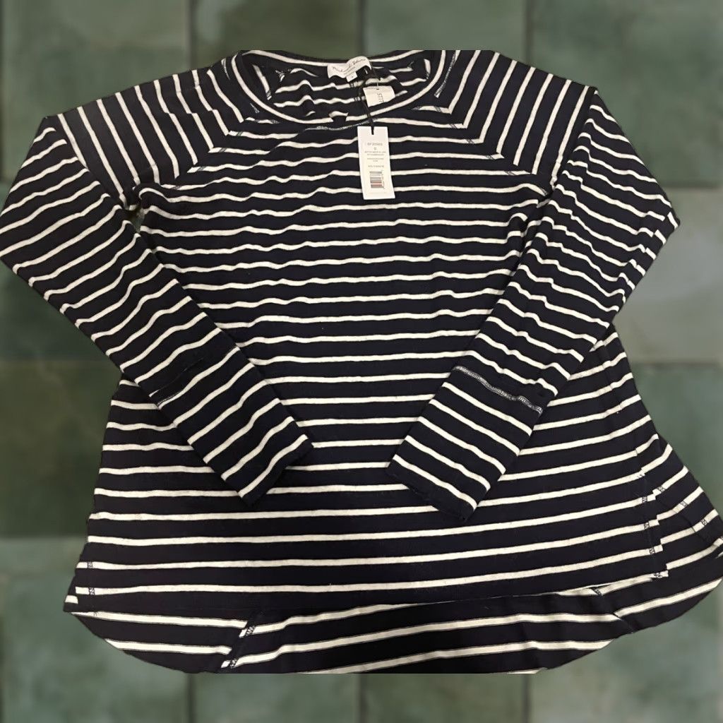 Michael Stars NWT Michael Stars Cerella Navy Knit Top Shirt Women Sz S White Long Sleeve Pullover Knit Size S / US 4 / IT 40 - 1 Thumbnail