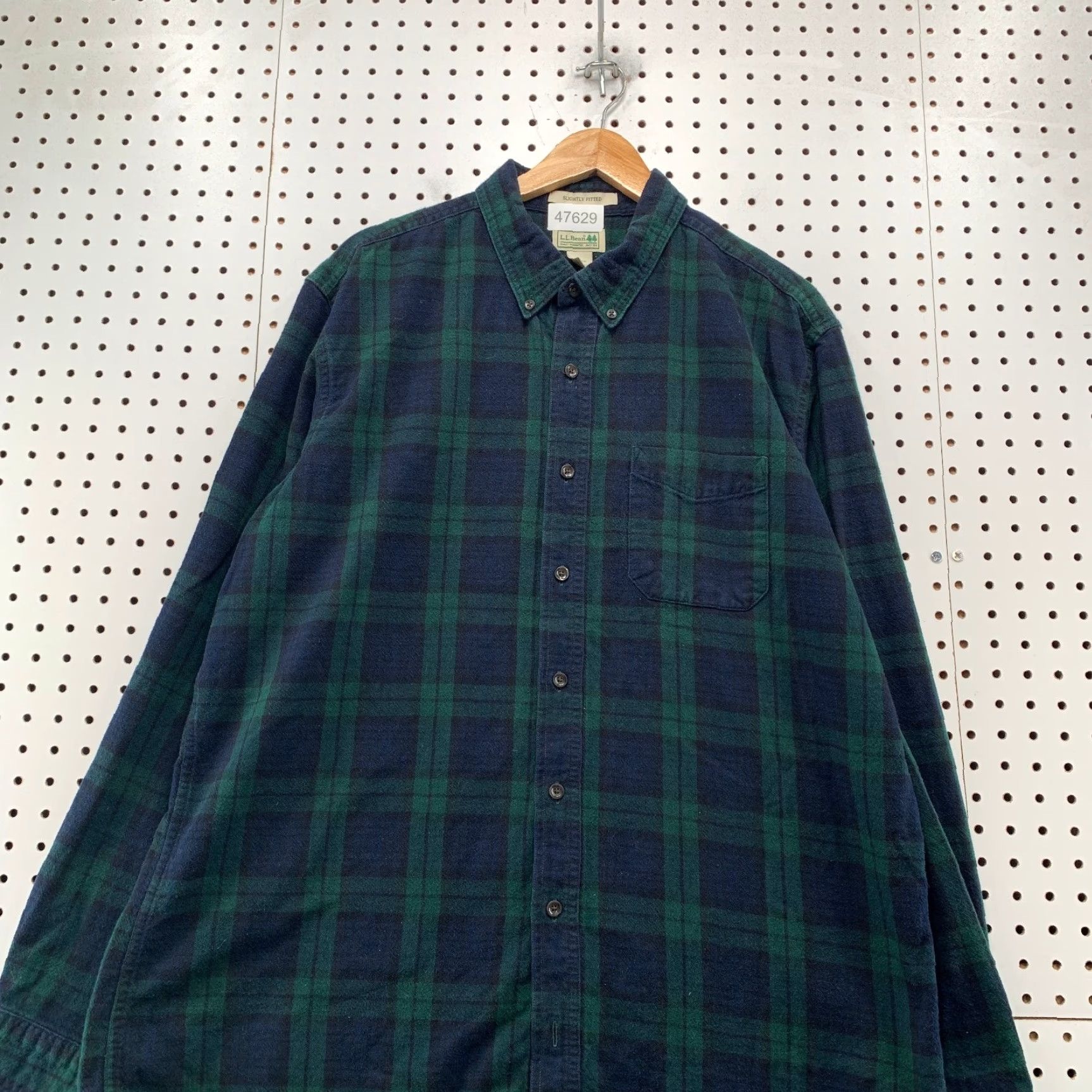 Vintage LL Bean Button Down Shirt Mens XL Tall XLT Green Tartan Plaid Slightly Fitted Size US XL / EU 56 / 4 - 4 Thumbnail