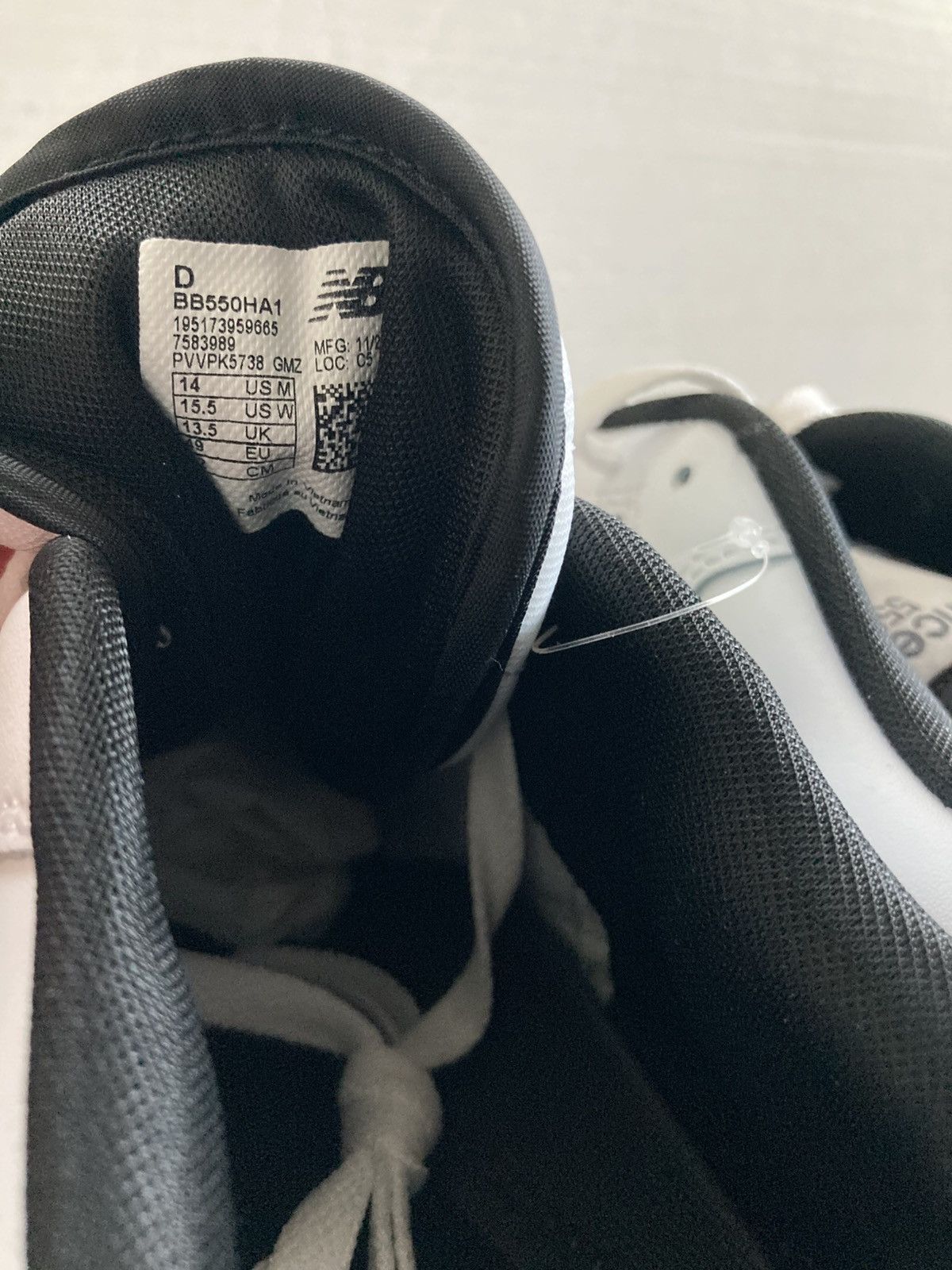 New Balance NEW BALANCE 550 WHITE BLACK BB550HA1 OREO SNEAKER SHOES 2021 Size US 14 / EU 47 - 17 Thumbnail