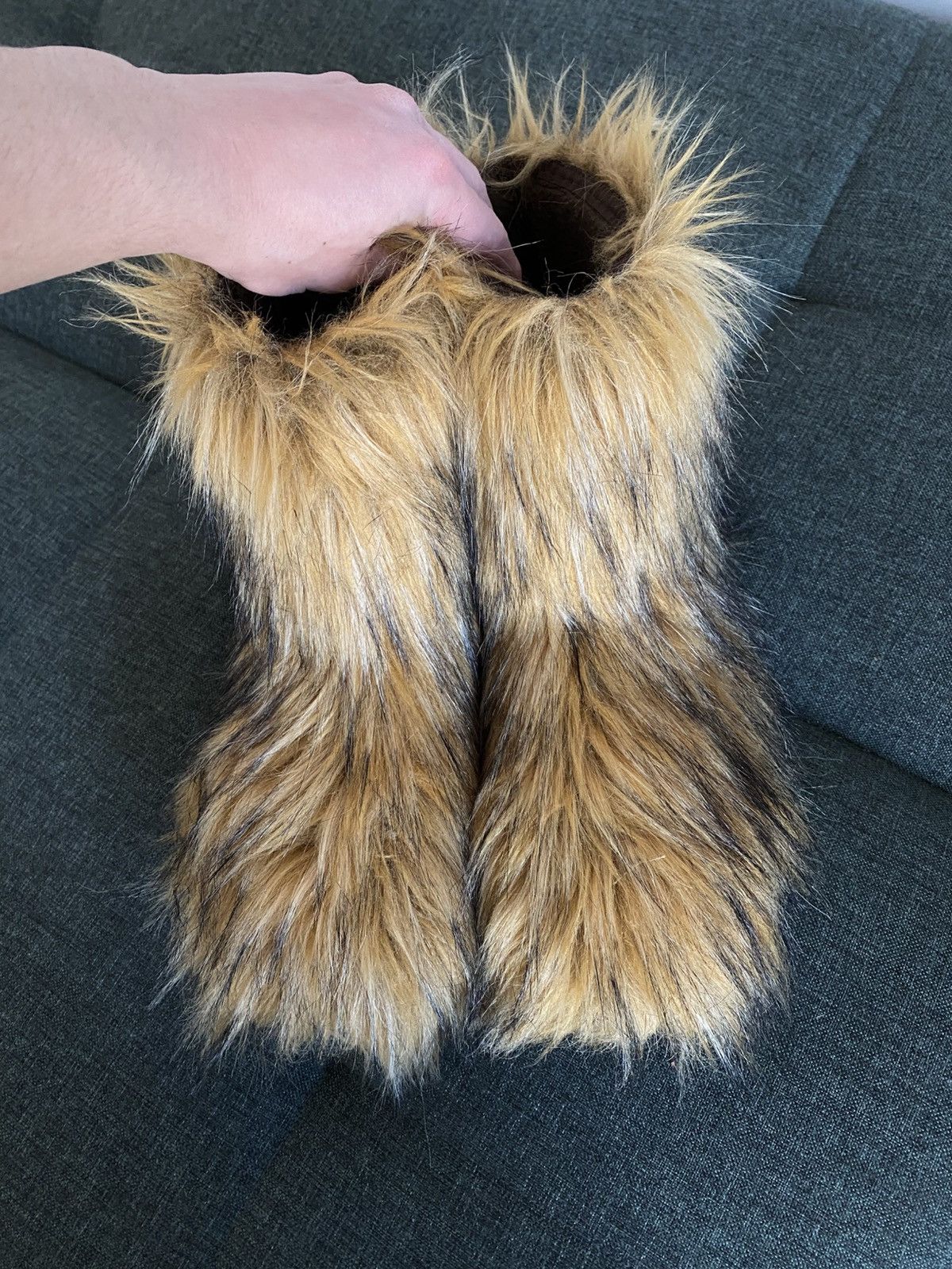 If Six Was Nine Vintage Faux Fur Fuzzy Boots Full Mohair Avant Garde Y2K Size US 9.5 / EU 42-43 - 4 Thumbnail