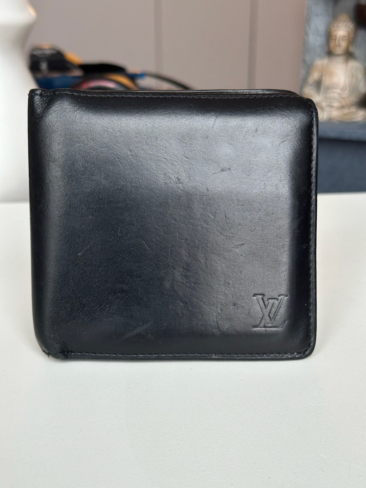 Louis Vuitton Authentic Louis Vuitton Wallet LV Logo Black Leather Size ONE SIZE - 1 Thumbnail