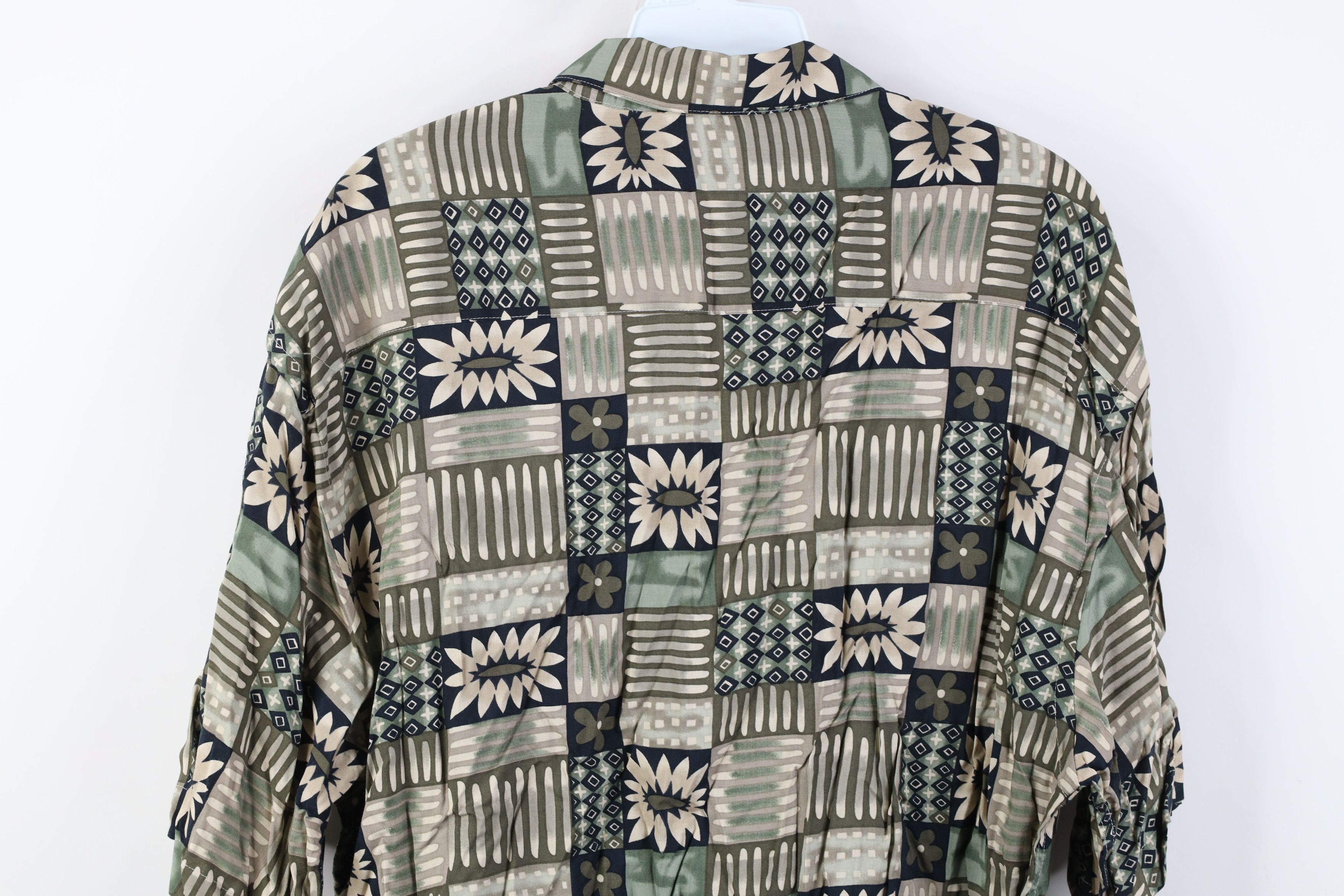 Vintage Vintage 90s Streetwear Gabardine Hawaiian Button Shirt Size US M / EU 48-50 / 2 - 9 Thumbnail