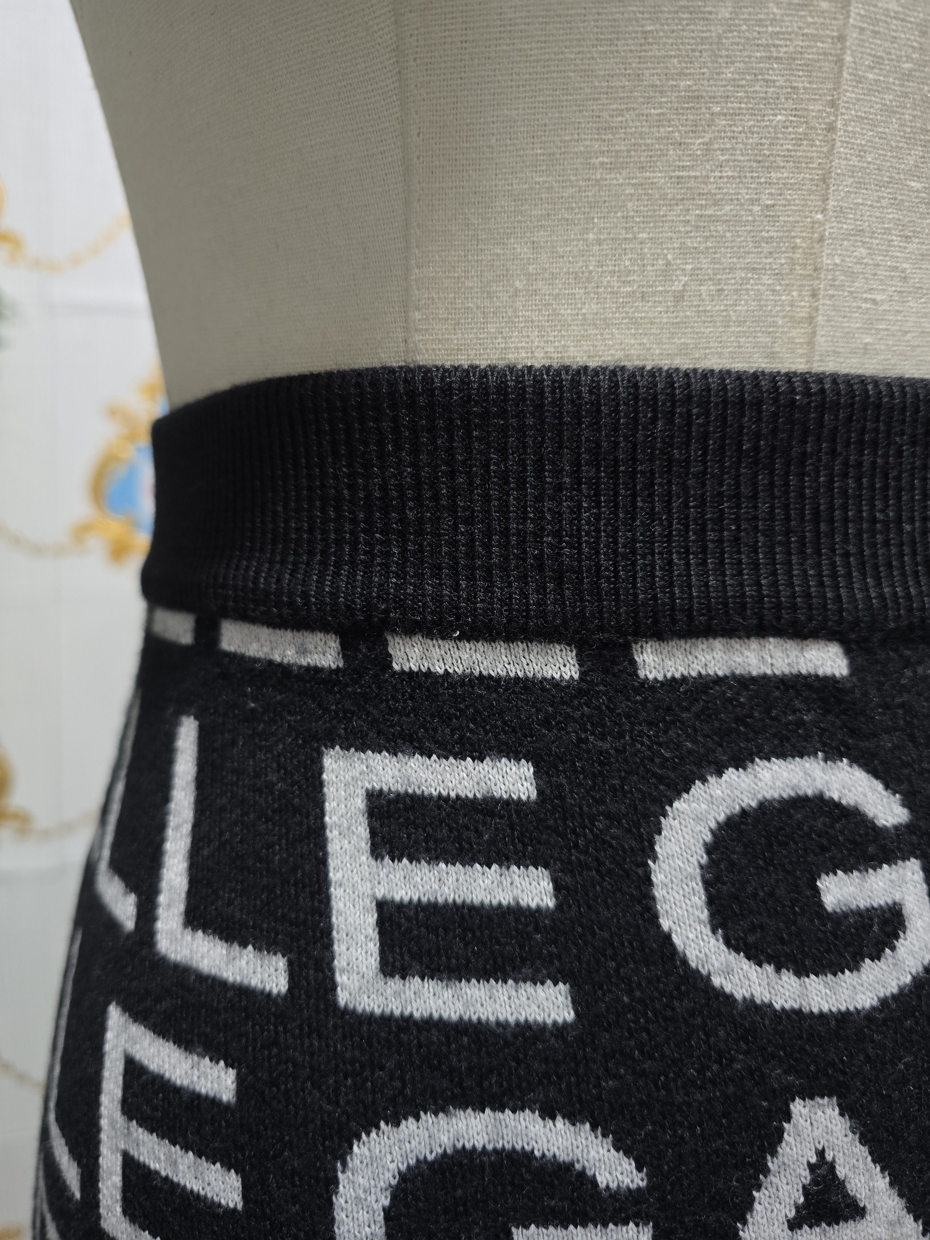 Gaelle Paris Gaelle Paris SKIRT with Gaelle writing Size 27" / US 4 / IT 40 - 4 Thumbnail