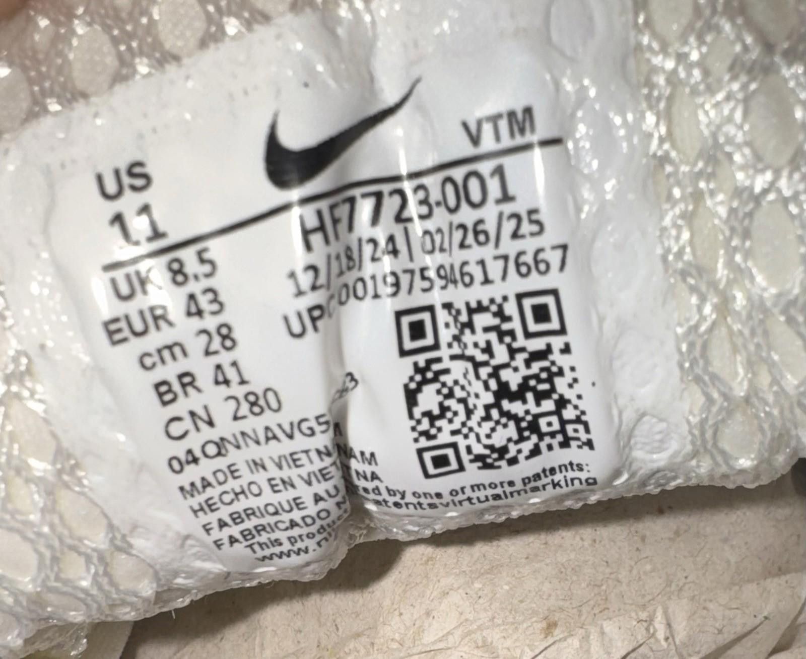 Nike Size 11(9.5M) - Nike Air Zoom Vomero 5 Metallic Gold W Size US 11 / IT 41 - 8 Thumbnail