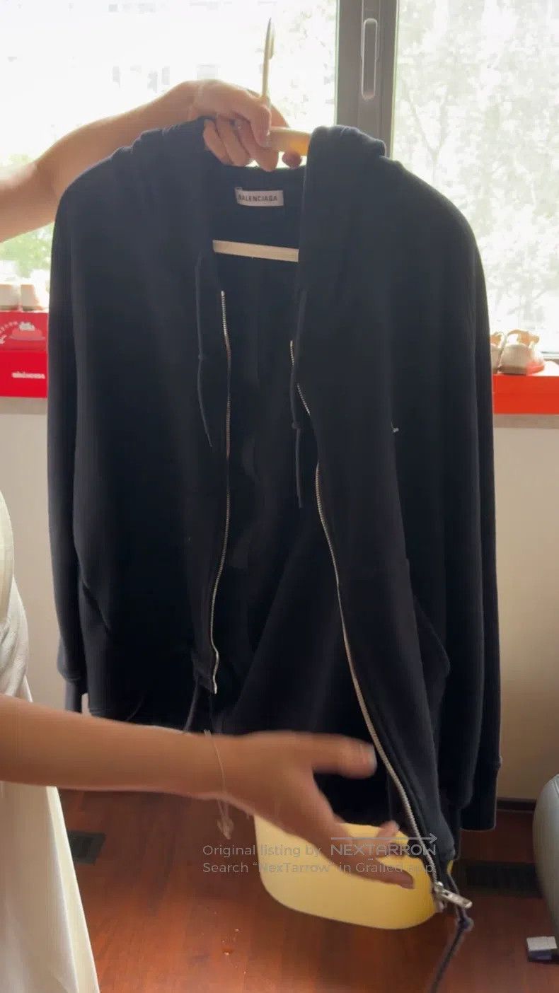 Balenciaga Balenciaga Oversized Hooded Zip-Up Sweatshirt Jacket Size US XS / EU 42 / 0 - 1 Thumbnail