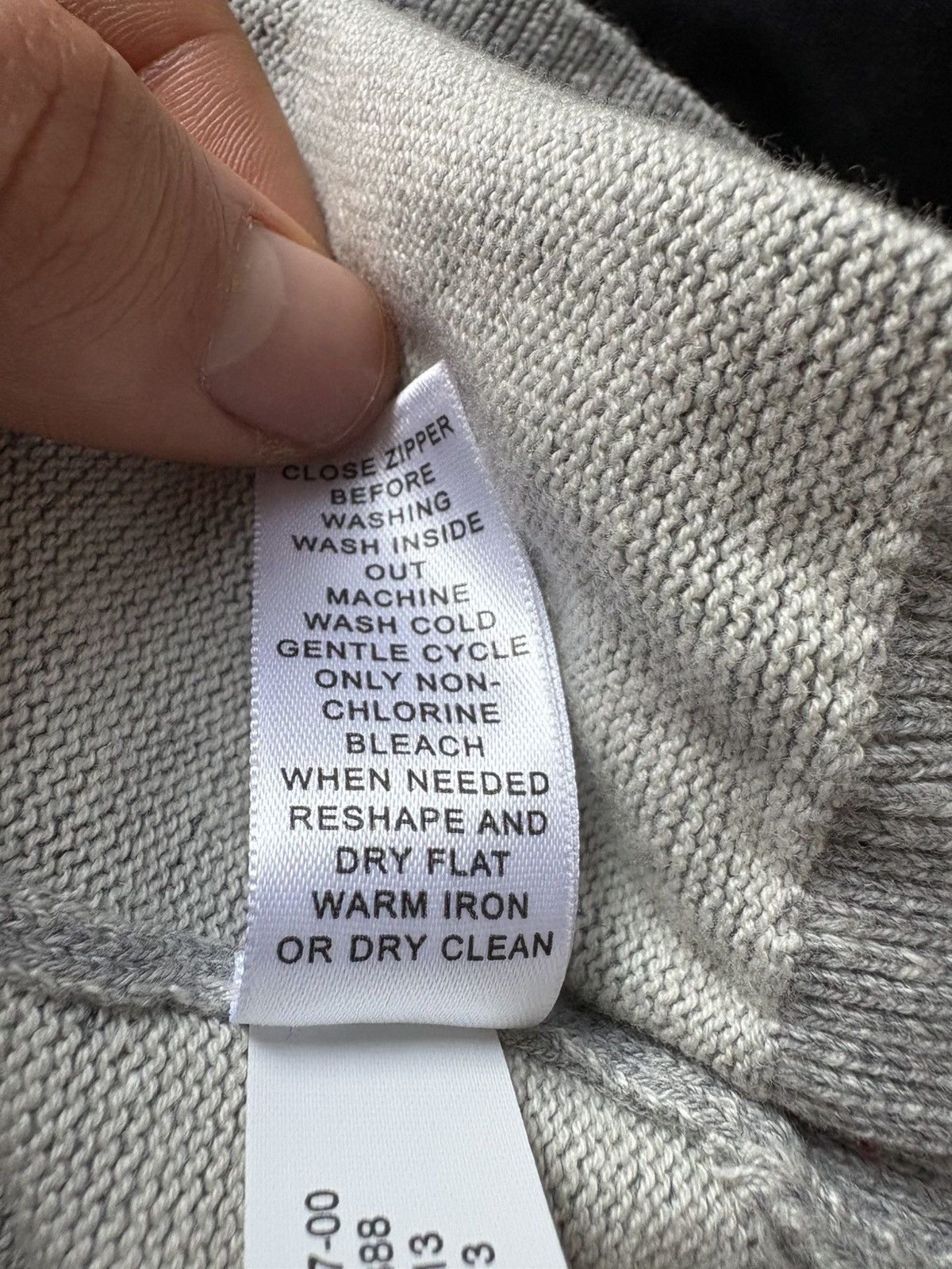 Banana Republic Banana Republic light gray quarter zip Size US L / EU 52-54 / 3 - 5 Thumbnail