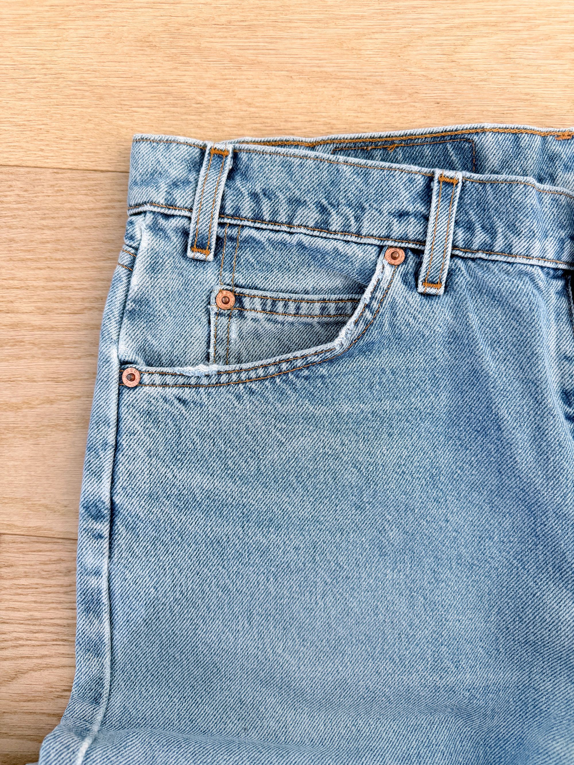 Levi's Vintage Clothing Vintage Levis Jeans Mens 34x33 Blue 550 Orange Tab Size US 34 / EU 50 - 3 Thumbnail