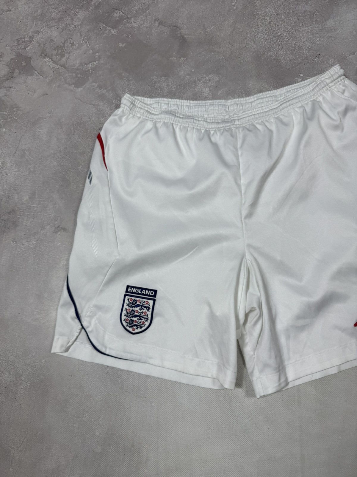 Umbro Umbro England White Y2k Nylon Short Size US 36 / EU 52 - 4 Thumbnail