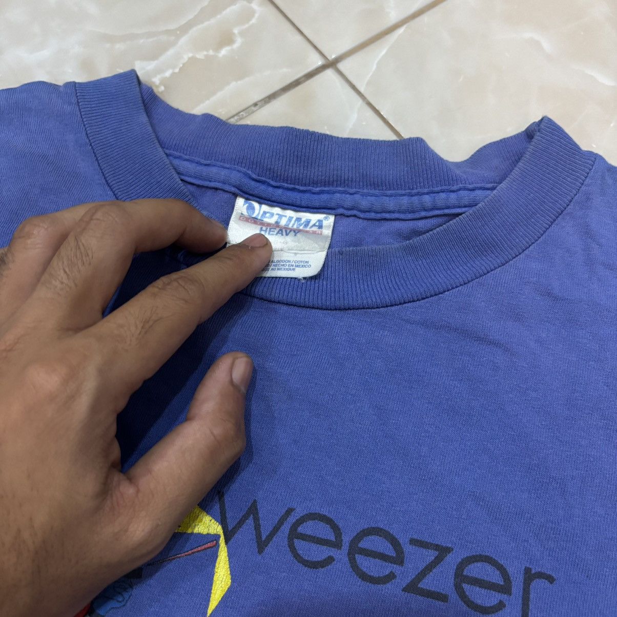 Band Tees Vintage Weezer Band Tee Shirts Size US L / EU 52-54 / 3 - 4 Thumbnail
