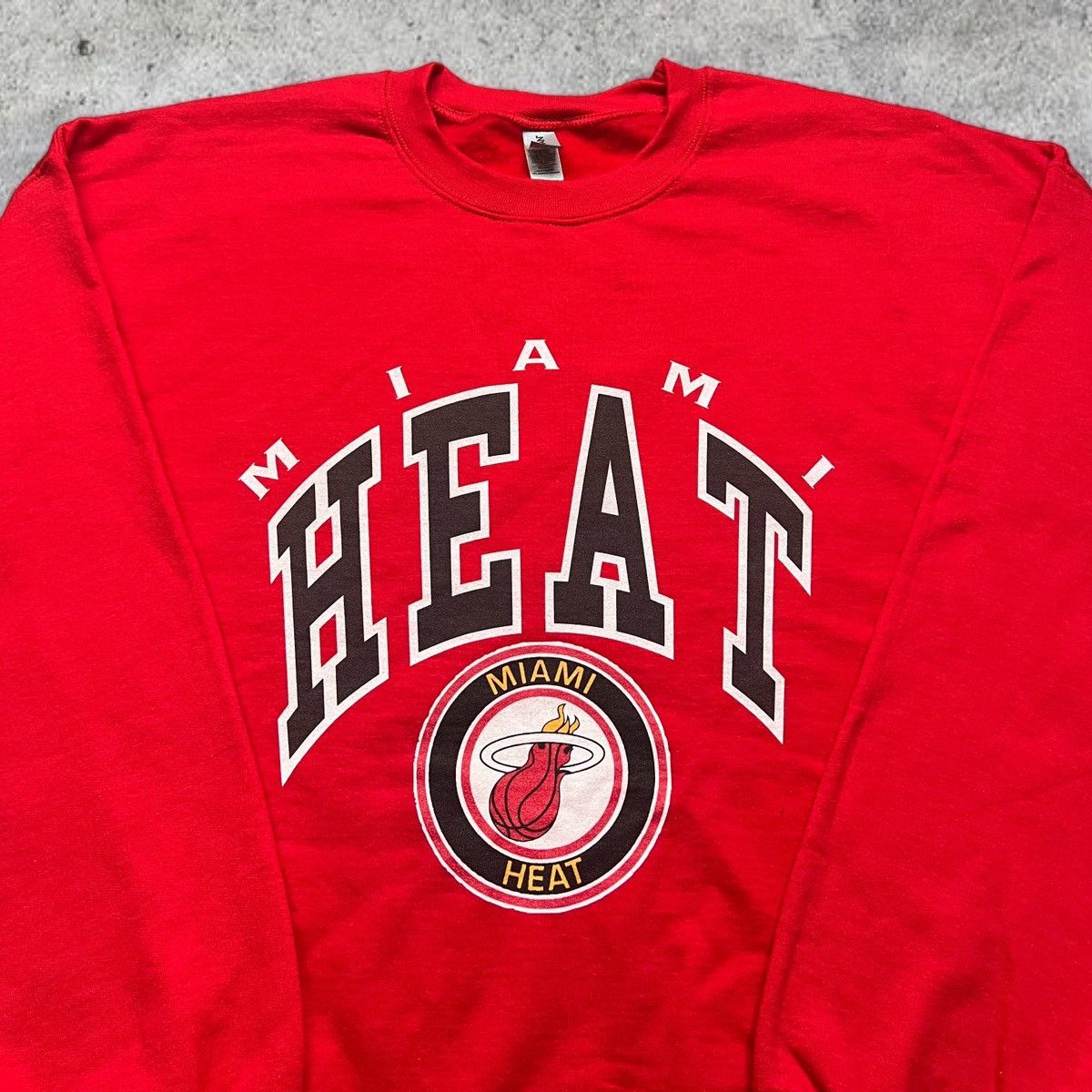 NBA × Vintage Vintage 90s Miami Heat crewneck sweatshirt cstm Size US L / EU 52-54 / 3 - 4 Thumbnail