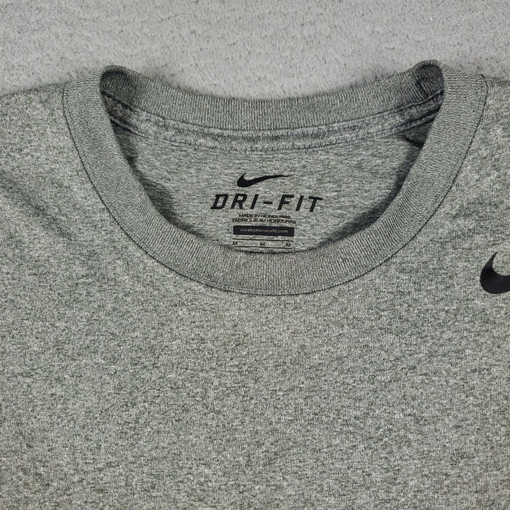 Nike Nike Dri-Fit T Shirt Mens Size Medium Gray Nike Dri-FIT Short Sleeve Crew Neck Pullover Size US M / EU 48-50 / 2 - 3 Thumbnail