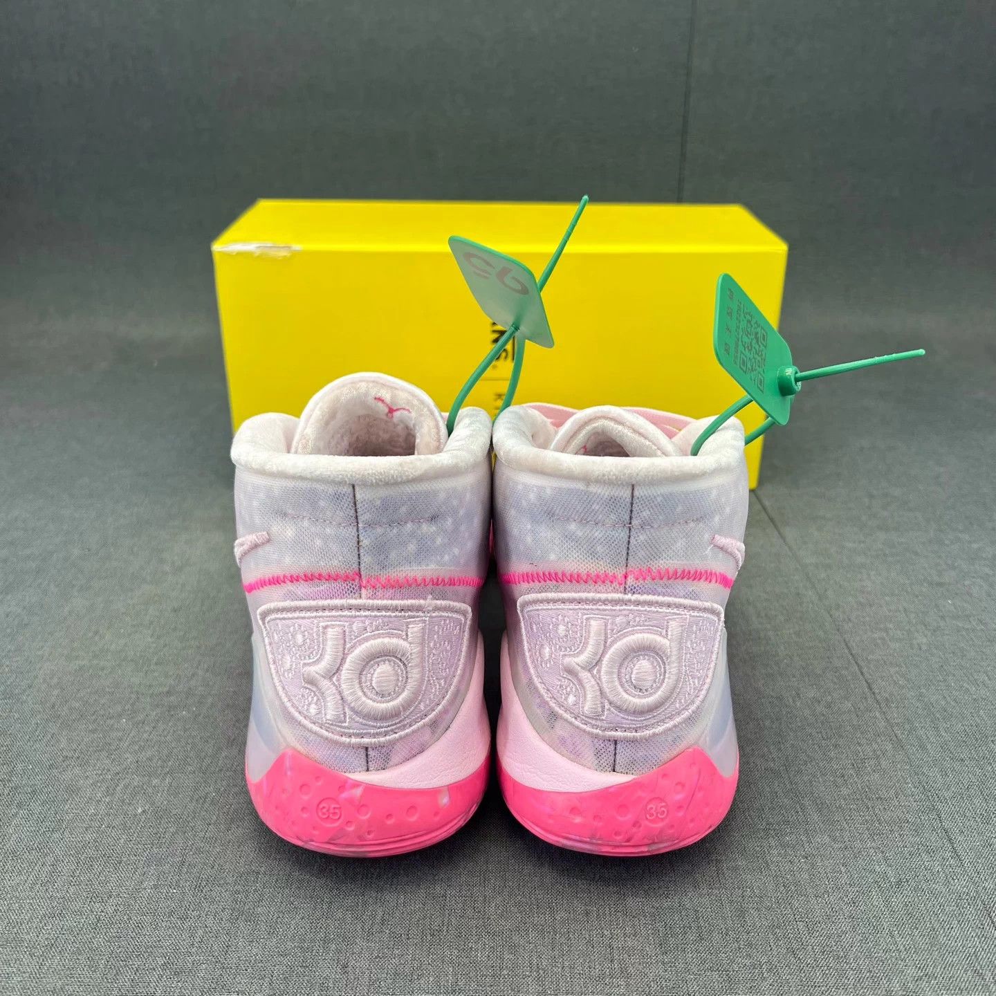 Nike Nike KD 12 Breast Cancer 44.5 Rare New Box Size US 11.5 / EU 44-45 - 7 Thumbnail
