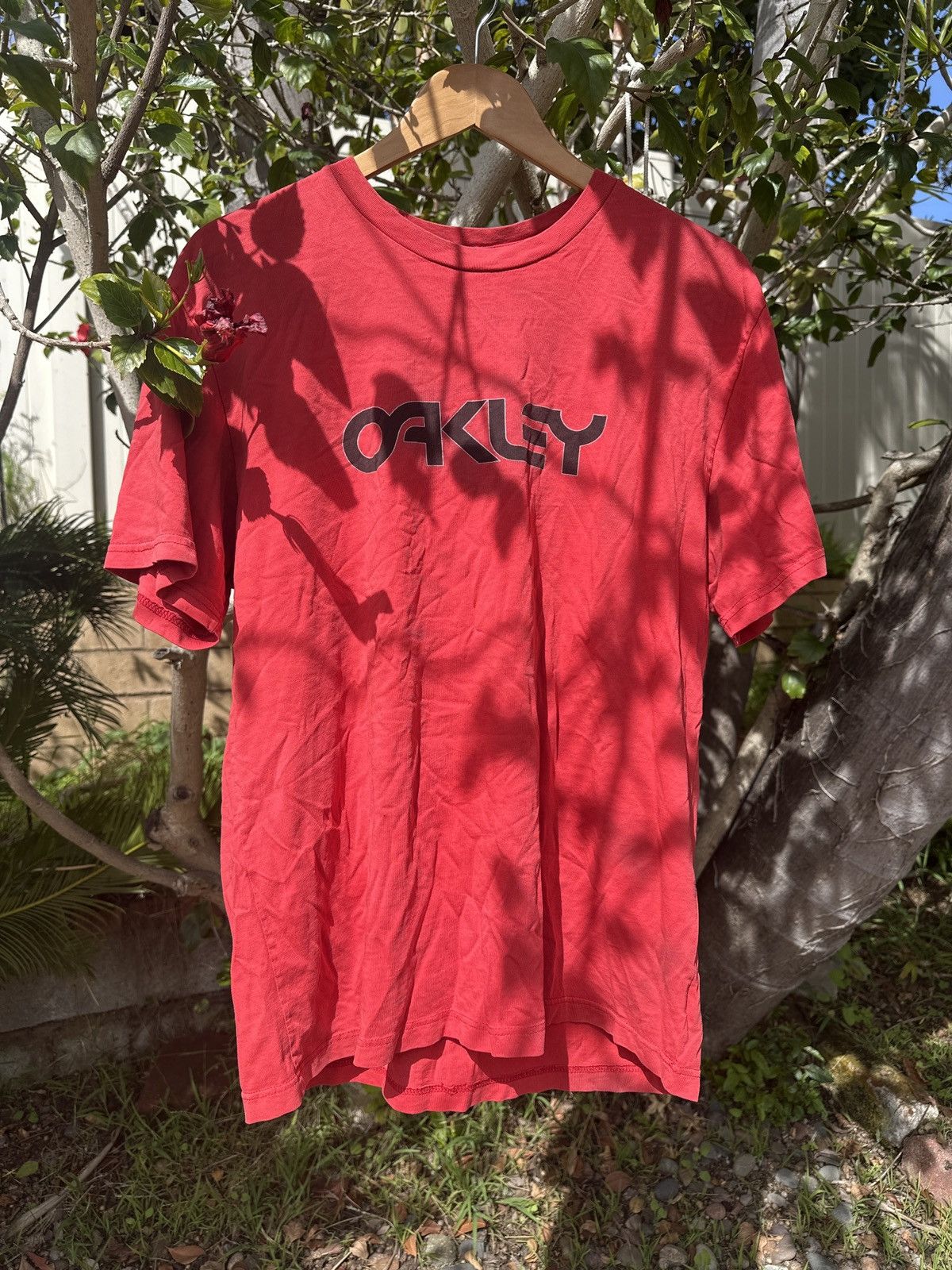 Oakley × Vintage Vintage Y2K 90s Red Oakley Surfwear T-Shirt Large Size US L / EU 52-54 / 3 - 1 Thumbnail