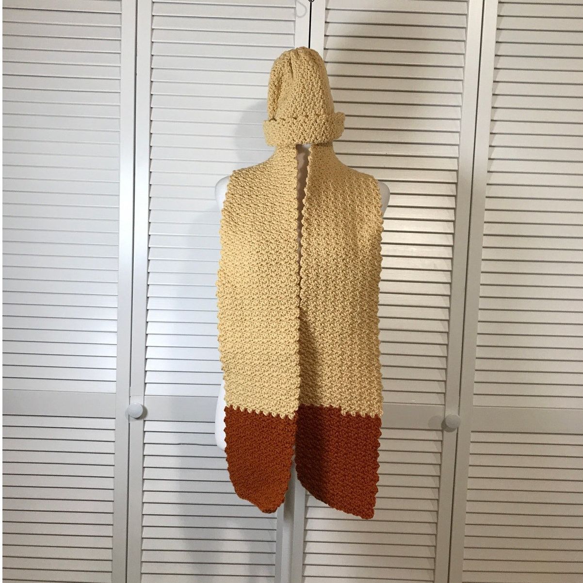 Handmade NWT Handmade Crocheted Tan Brown Textured Beanie & Scarf 63” Size ONE SIZE - 1 Thumbnail