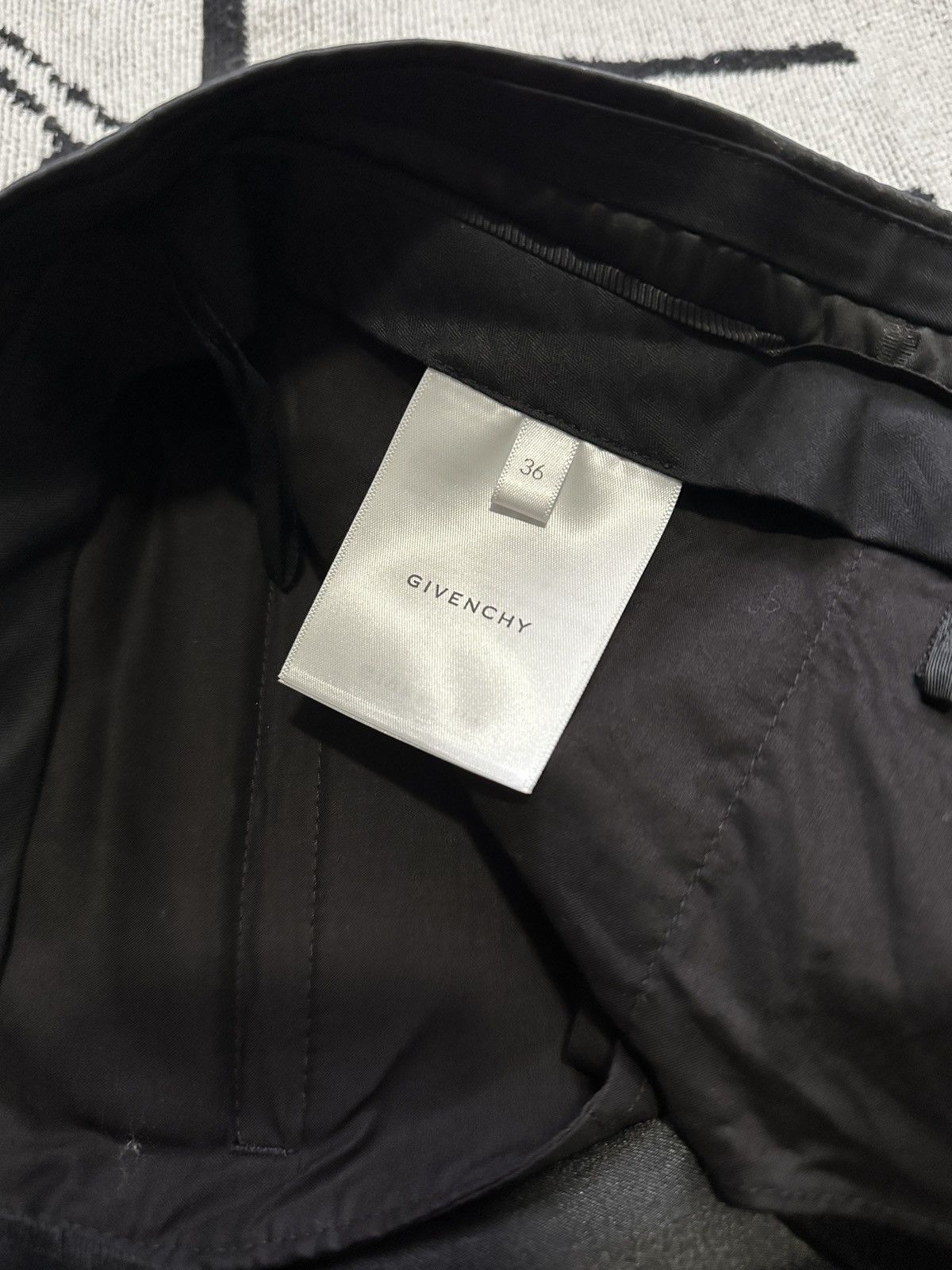 Givenchy Straight-Leg Satin Finish Tailored Trousers Size US 30 / EU 46 - 8 Thumbnail