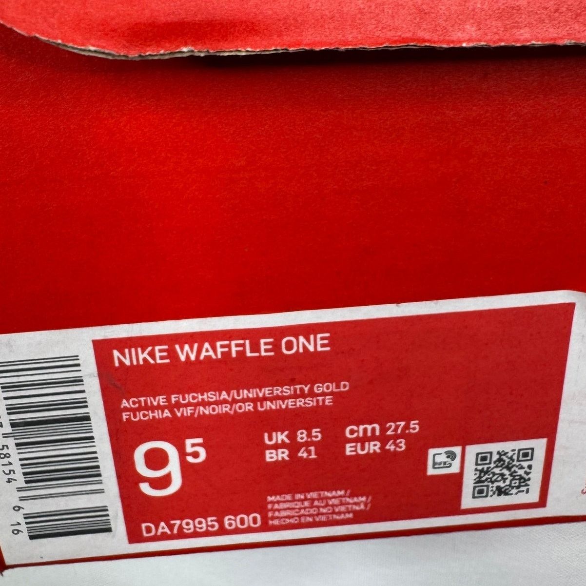 Nike Waffle One Active Fuchsia Running Sneakers
