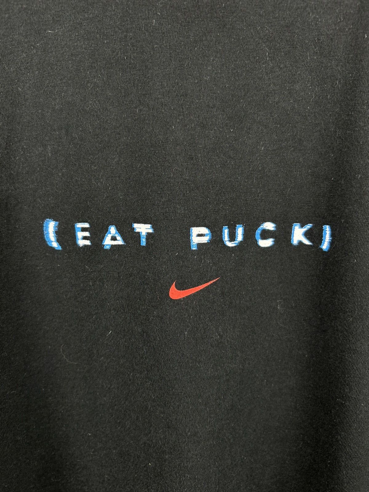 Nike Vintage 90s Nike Eat Puck Center Logo T shirt Size US XL / EU 56 / 4 - 9 Thumbnail