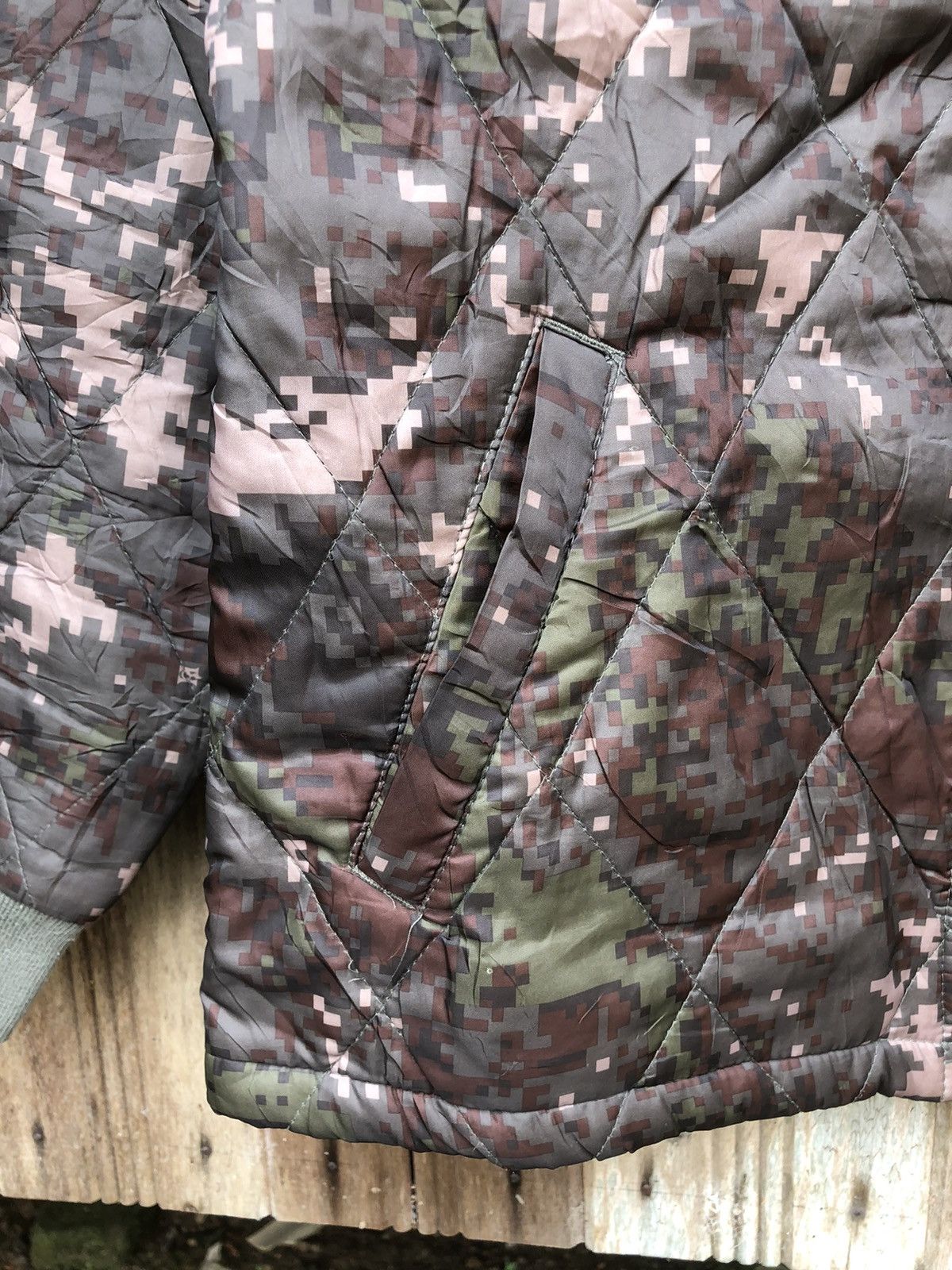 Japanese Brand × Vintage Vintage Hessed Camouflage Army Fullzipper Jacket Size US L / EU 52-54 / 3 - 6 Thumbnail