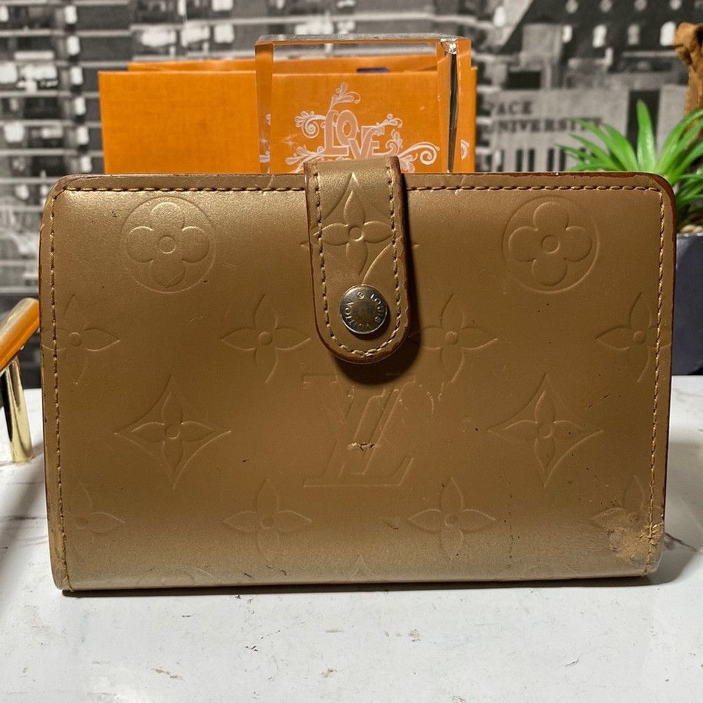 Louis Vuitton Authentic Rare Louis Vuitton Matte Kisslock Wallet Size ONE SIZE - 3 Thumbnail