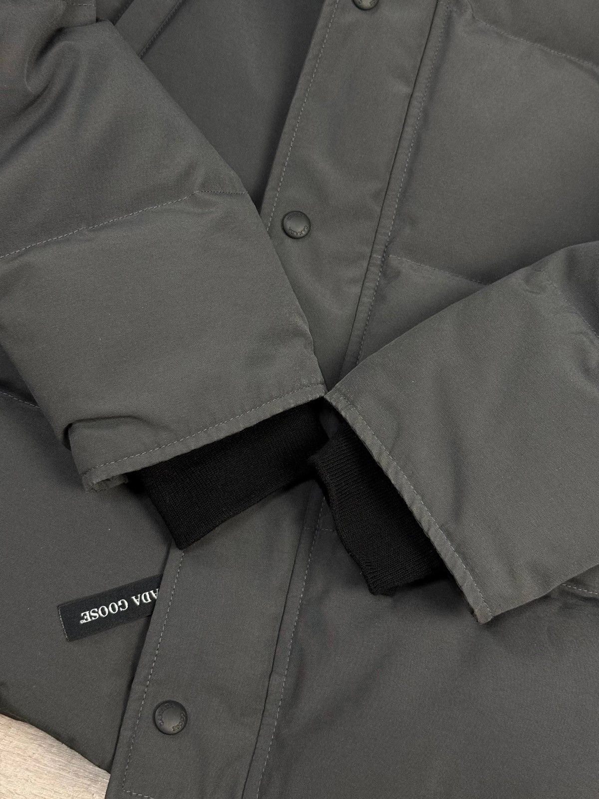 Canada Goose Canada Goose MacMillan Parka Graphite Size L Size US L / EU 52-54 / 3 - 15 Thumbnail