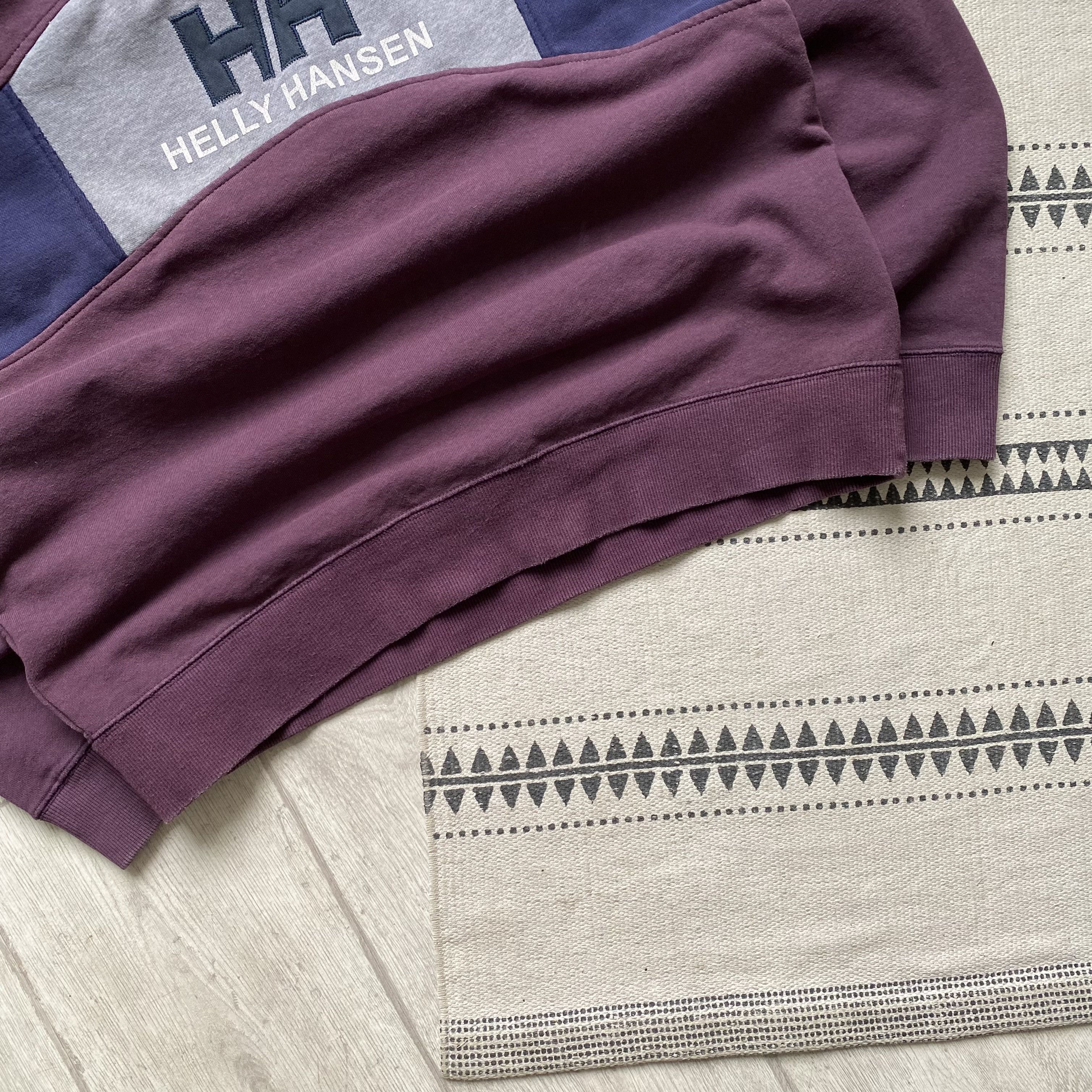 Helly Hansen 🏔️ Vintage Helly Hansen Sweatshirt Center logo patagonia Size US L / EU 52-54 / 3 - 3 Thumbnail