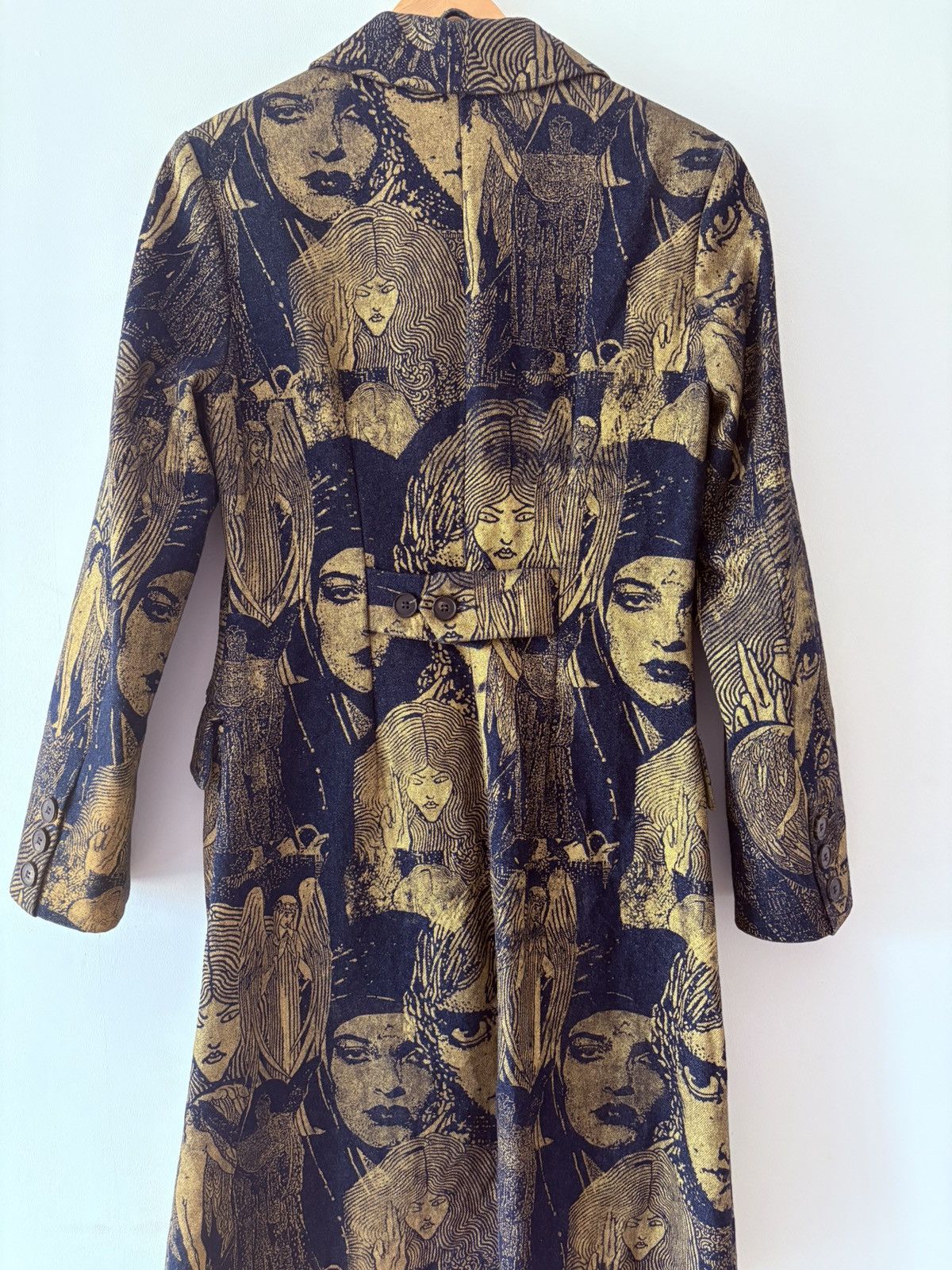 Vintage Roisin Dubh “Soul Gaze” Printed Denim Coat (2003) – Limited Size M / US 6-8 / IT 42-44 - 2 Thumbnail