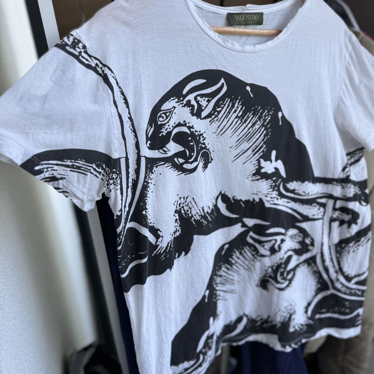 Valentino Valentino White Panther Garavani All Over Print Tee Shirt Size US S / EU 44-46 / 1 - 6 Thumbnail