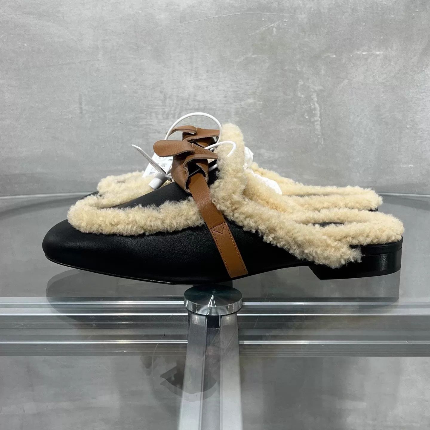 Hermes Hermes Oz colorblock lambskin mules 37 Size US 6.5 / IT 36.5 - 3 Thumbnail