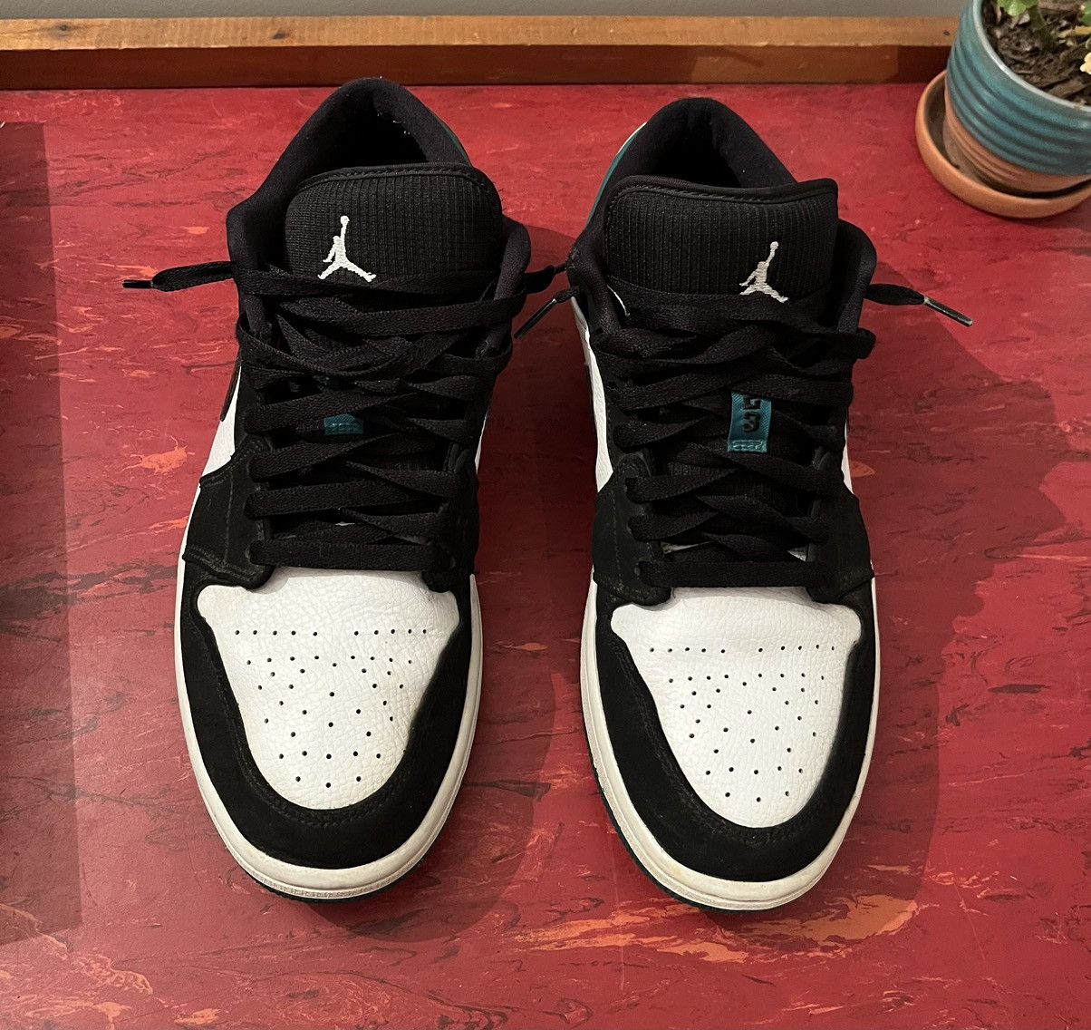 Jordan Brand Jordan 1 Low Mystic Green Size US 10.5 / EU 43-44 - 3 Thumbnail