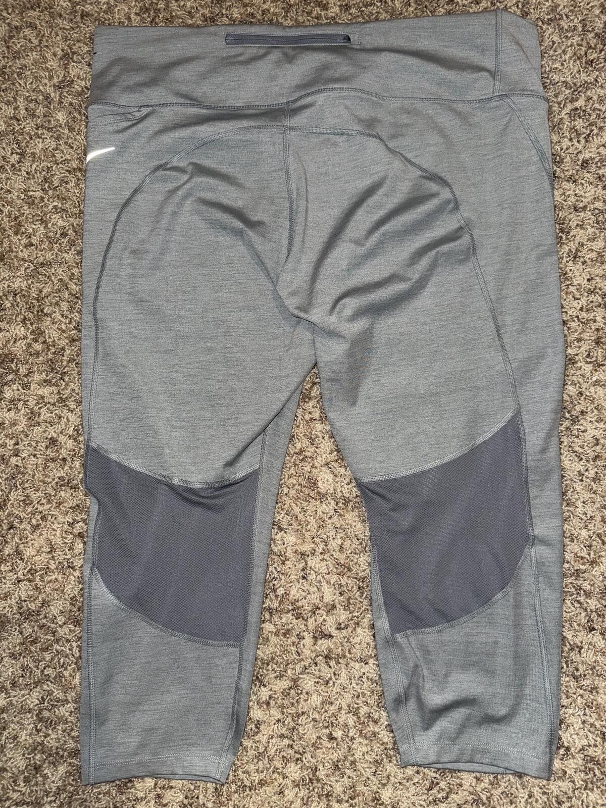 Nike Nike Women's Mid Rise Crop Running Fast Plus Size Leggings Size 42" / US 20 - 2 Thumbnail