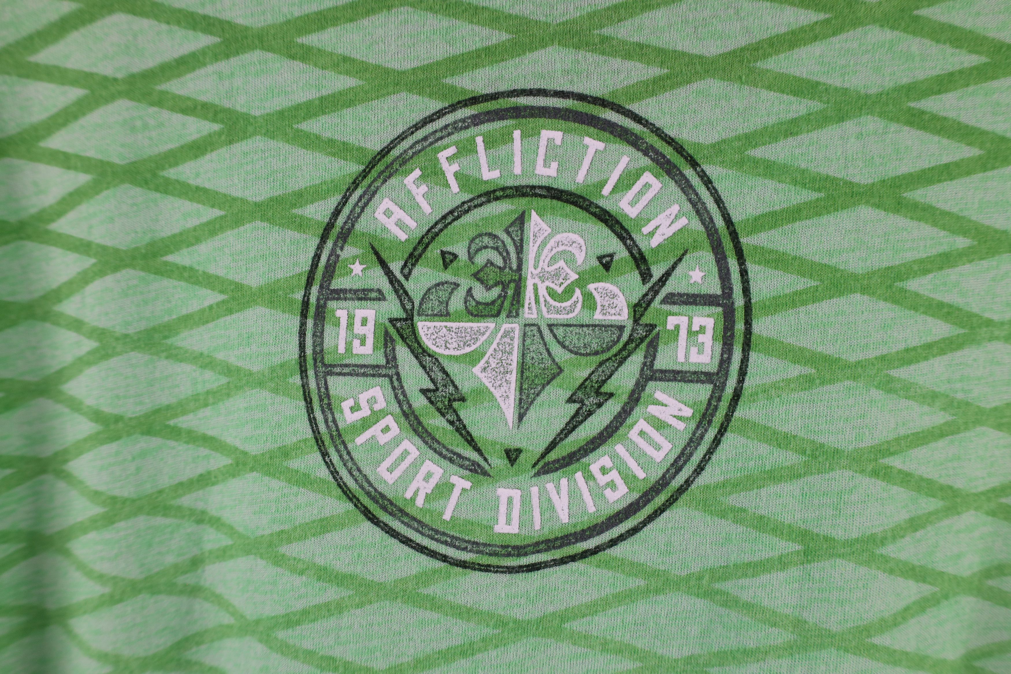 Affliction × Vintage Vintage Affliction de Lis Tribal MMA UFC Fighting T-Shirt Size US XL / EU 56 / 4 - 10 Thumbnail